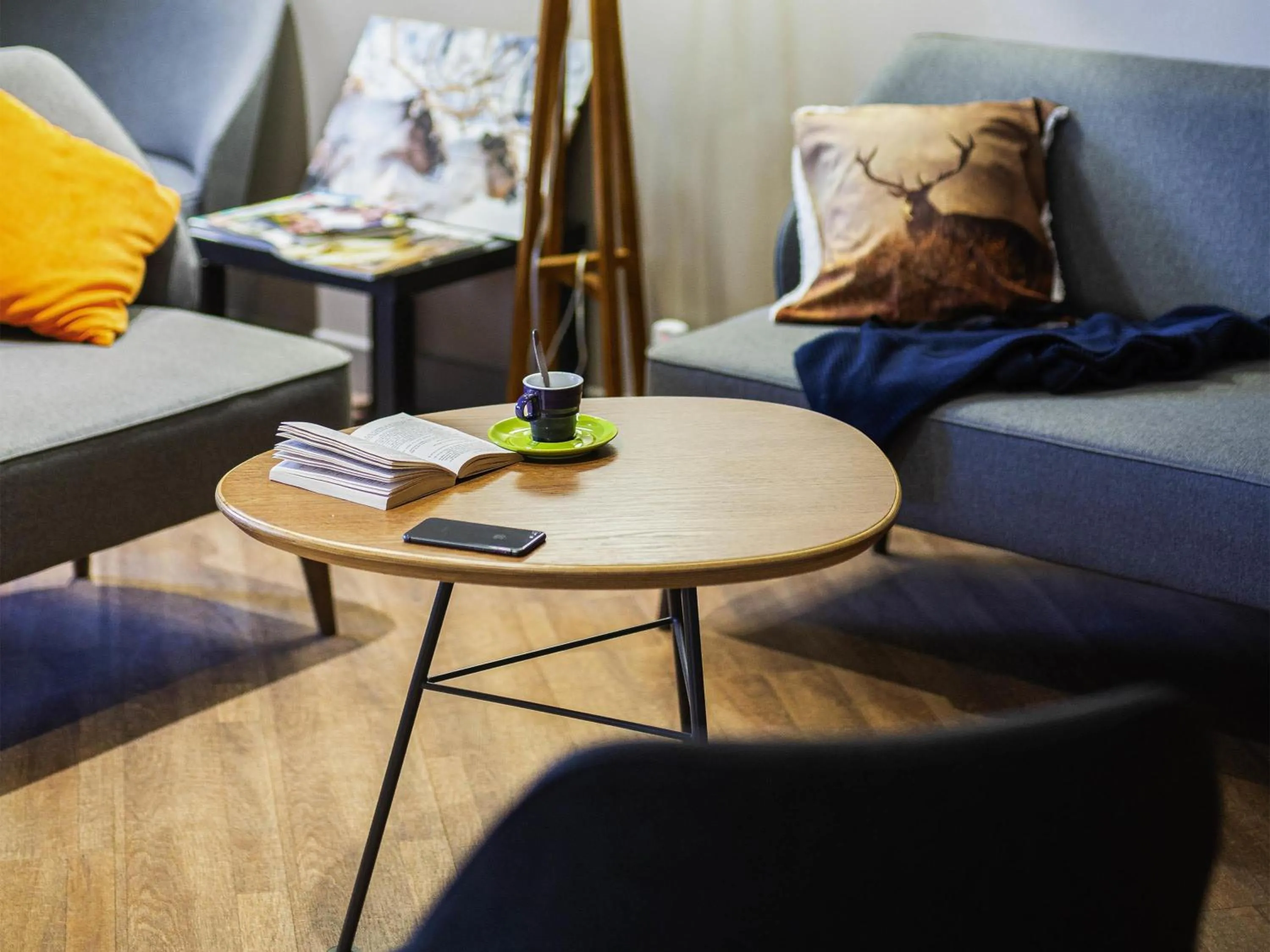 Lounge or bar in ibis Styles Gien