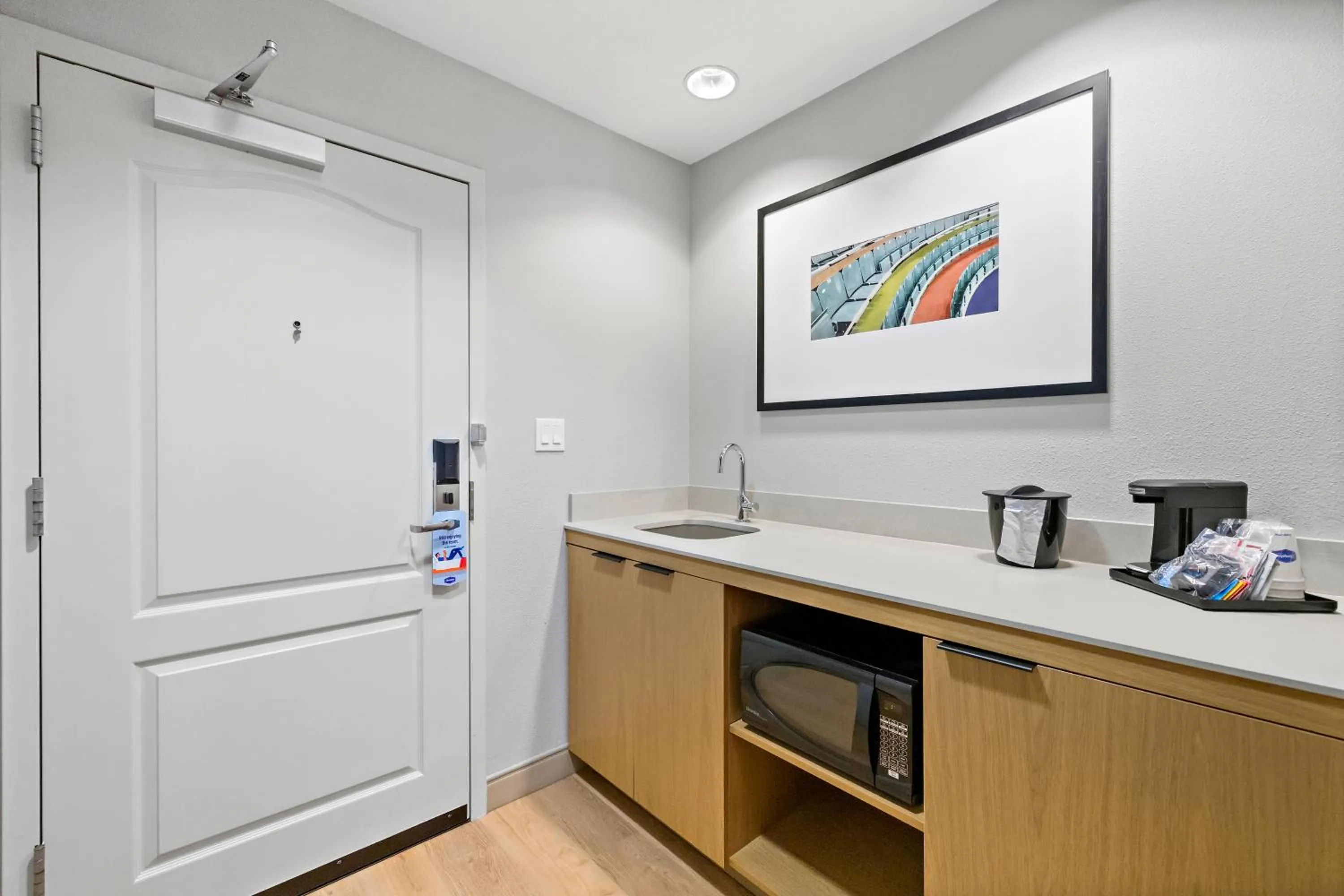 Bedroom in Hampton Inn & Suites Lancaster