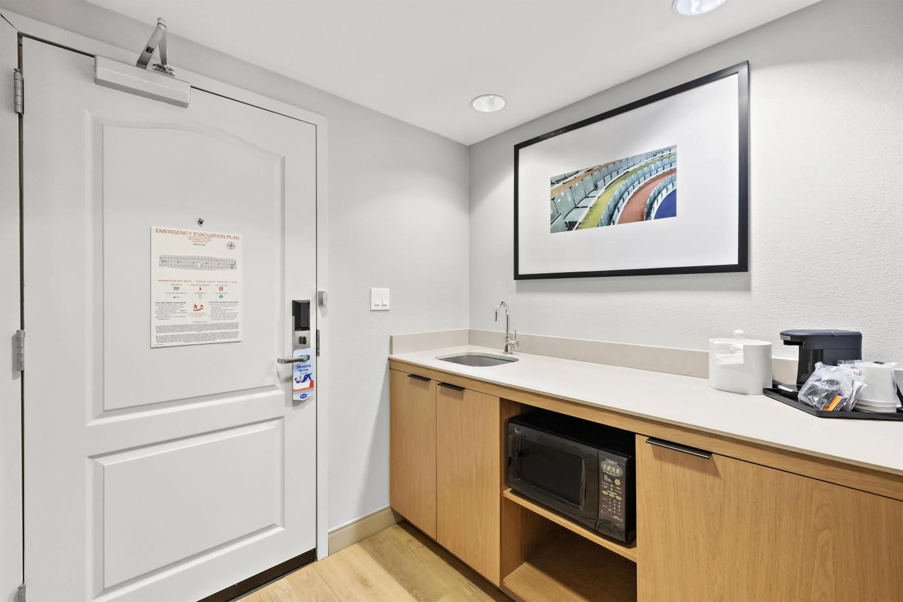 Photo of the whole room in Hampton Inn & Suites Lancaster