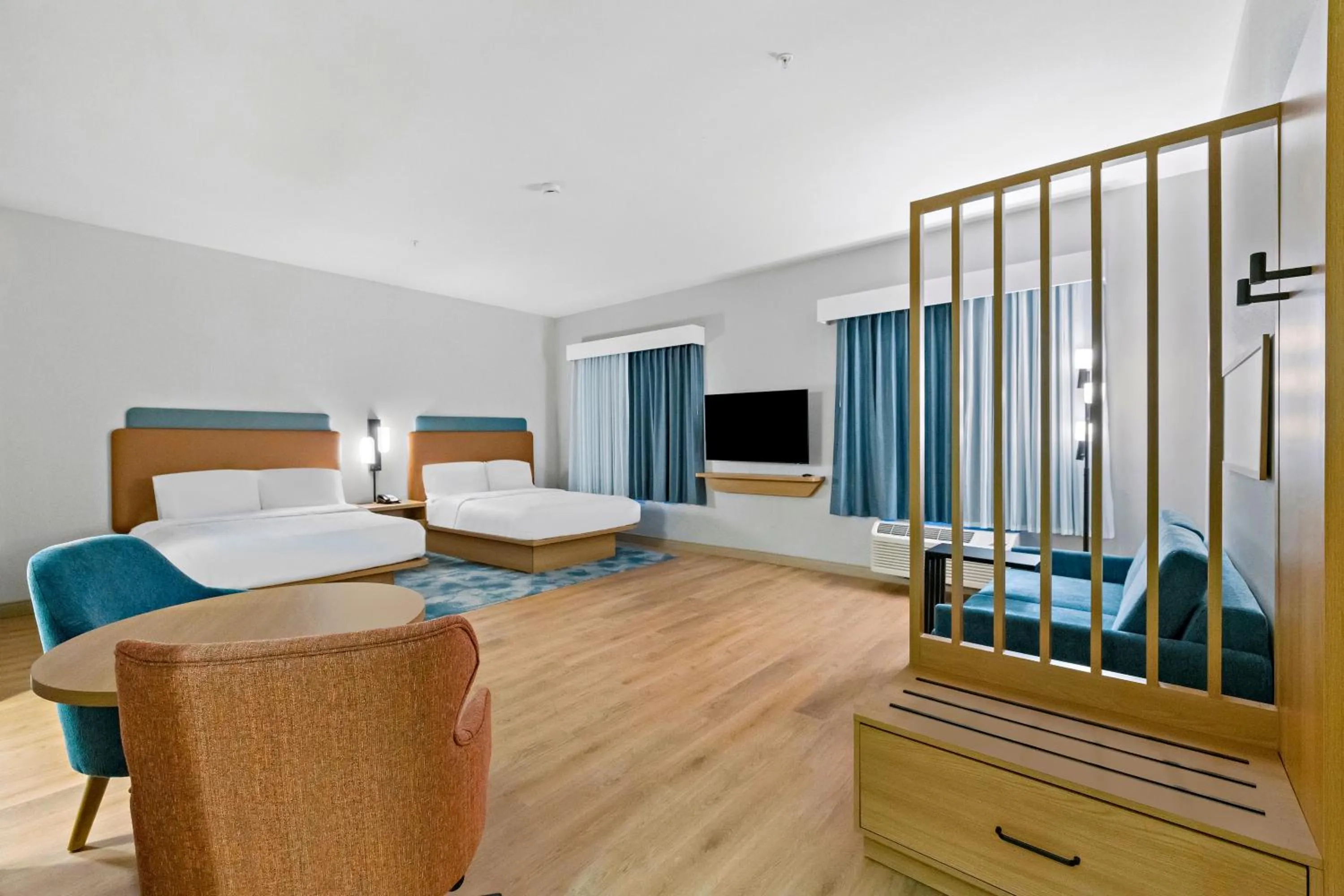 Bedroom in Hampton Inn & Suites Lancaster