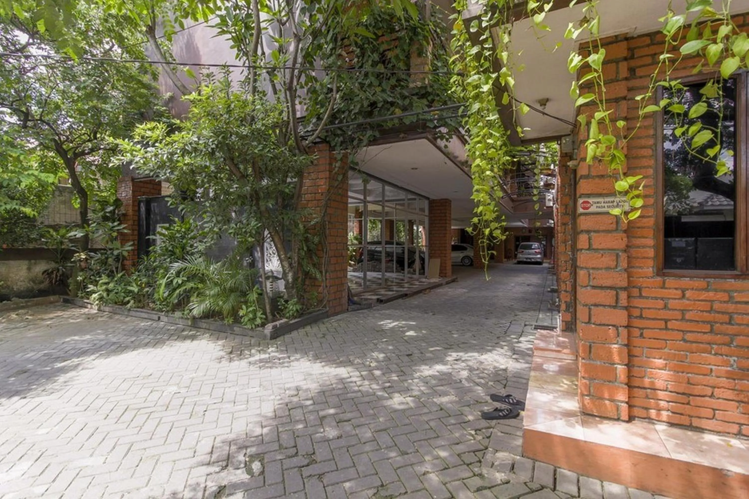 Property building in RedDoorz Plus At Ampera Raya