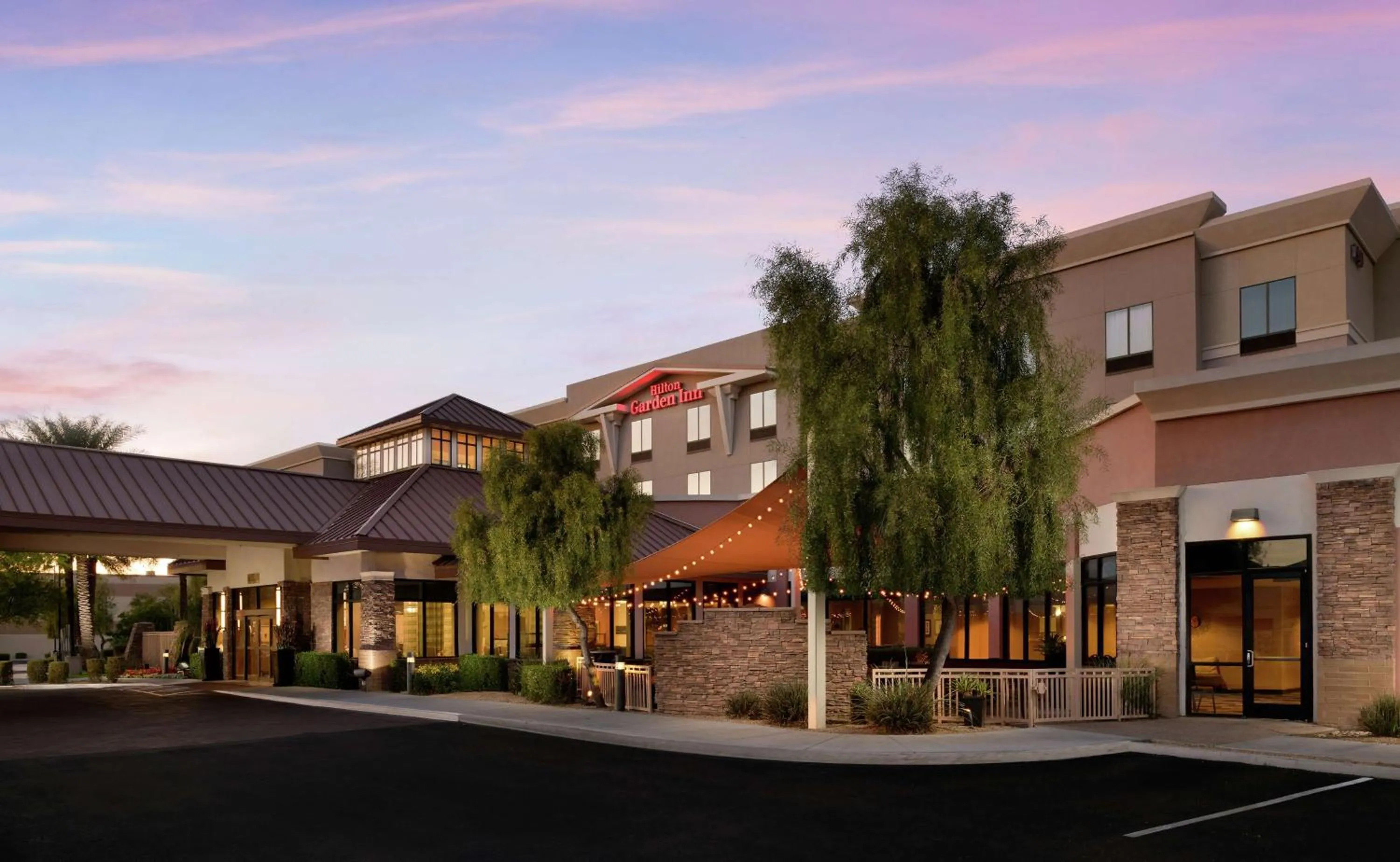 Property building in Hilton Garden Inn Phoenix North Happy Valley
