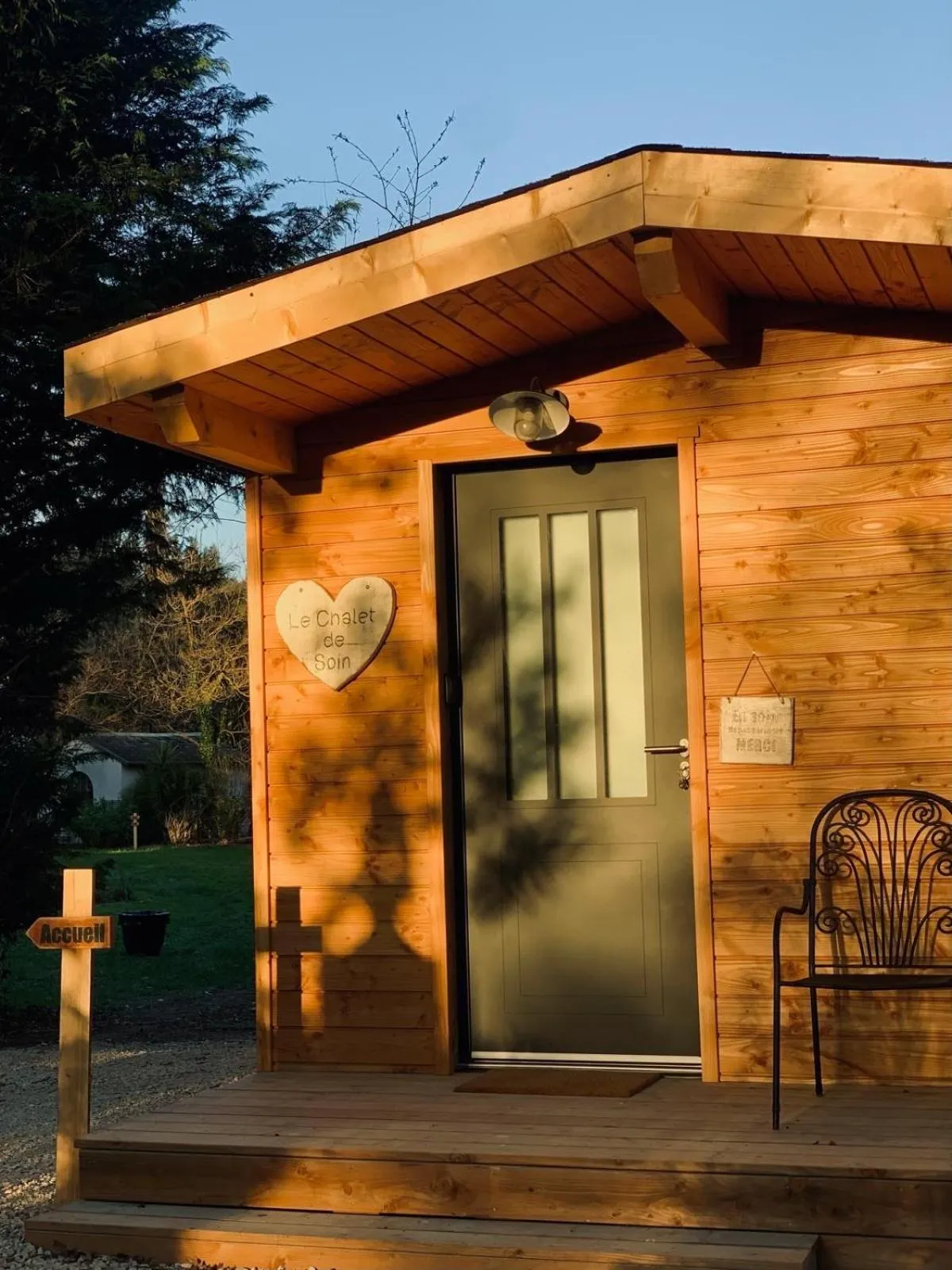 Property building in Le Pavillon Vert - B&B