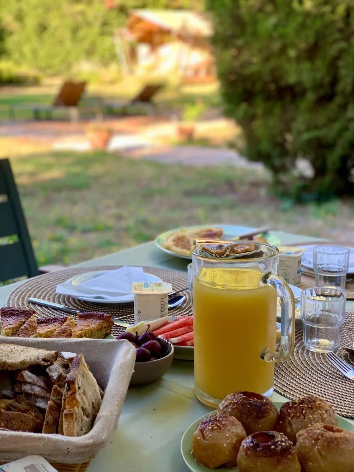 Breakfast in Le Pavillon Vert - B&B