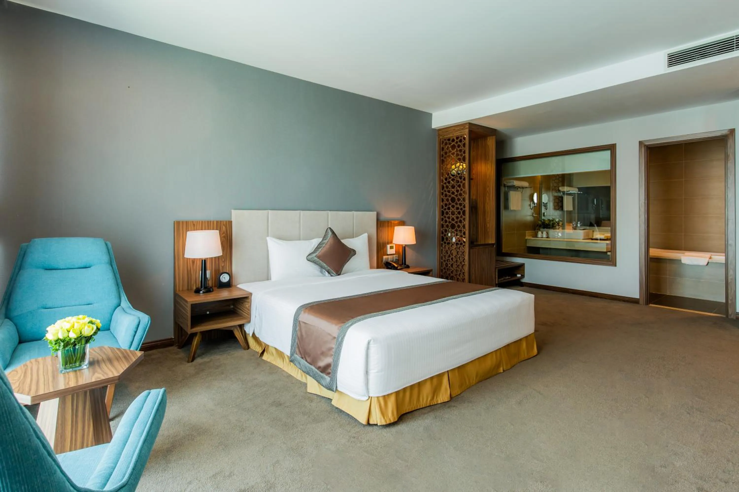 Bedroom, Bed in Muong Thanh Luxury Vien Trieu Nha Trang