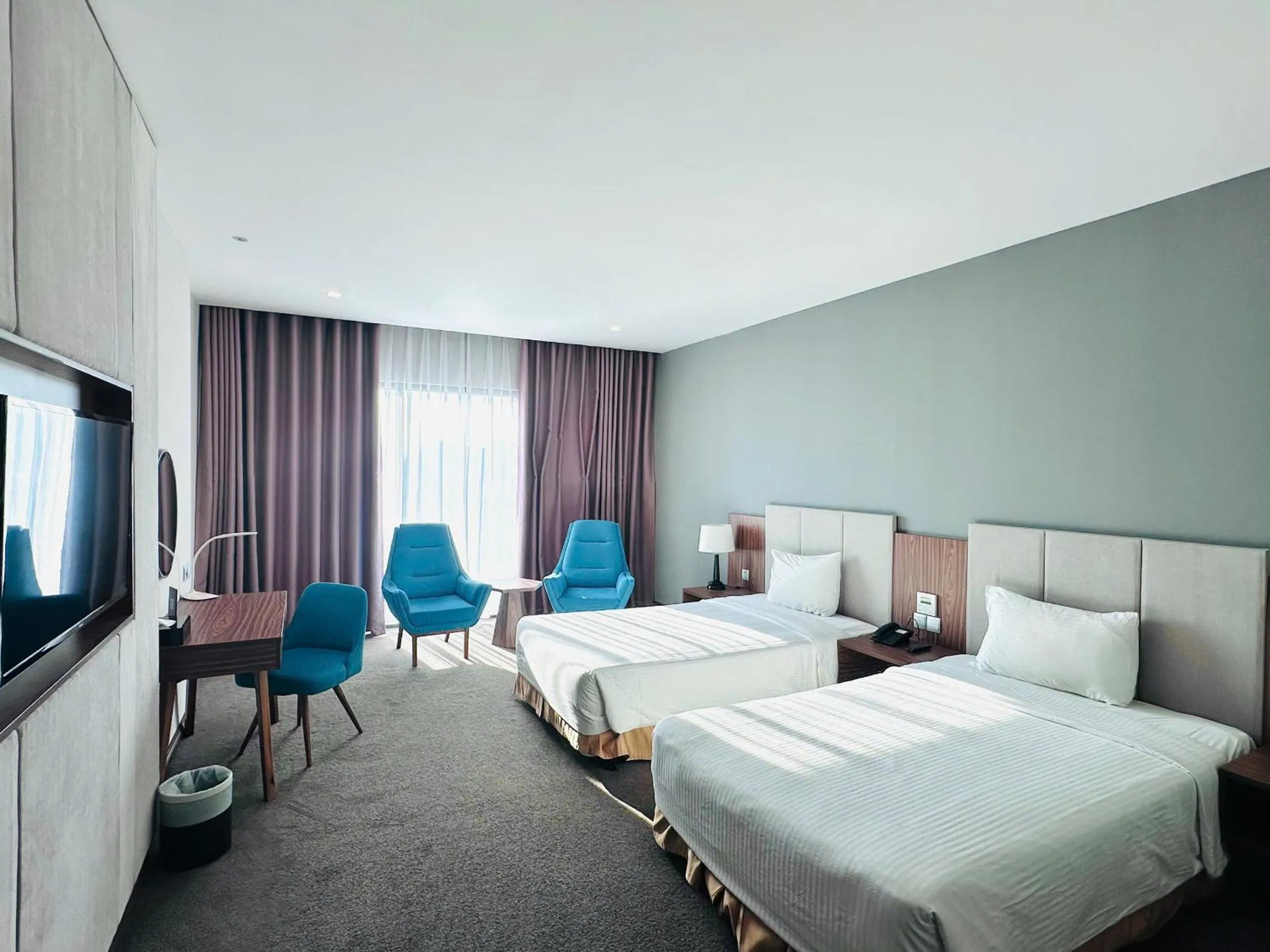 Bedroom, Bed in Muong Thanh Luxury Vien Trieu Nha Trang