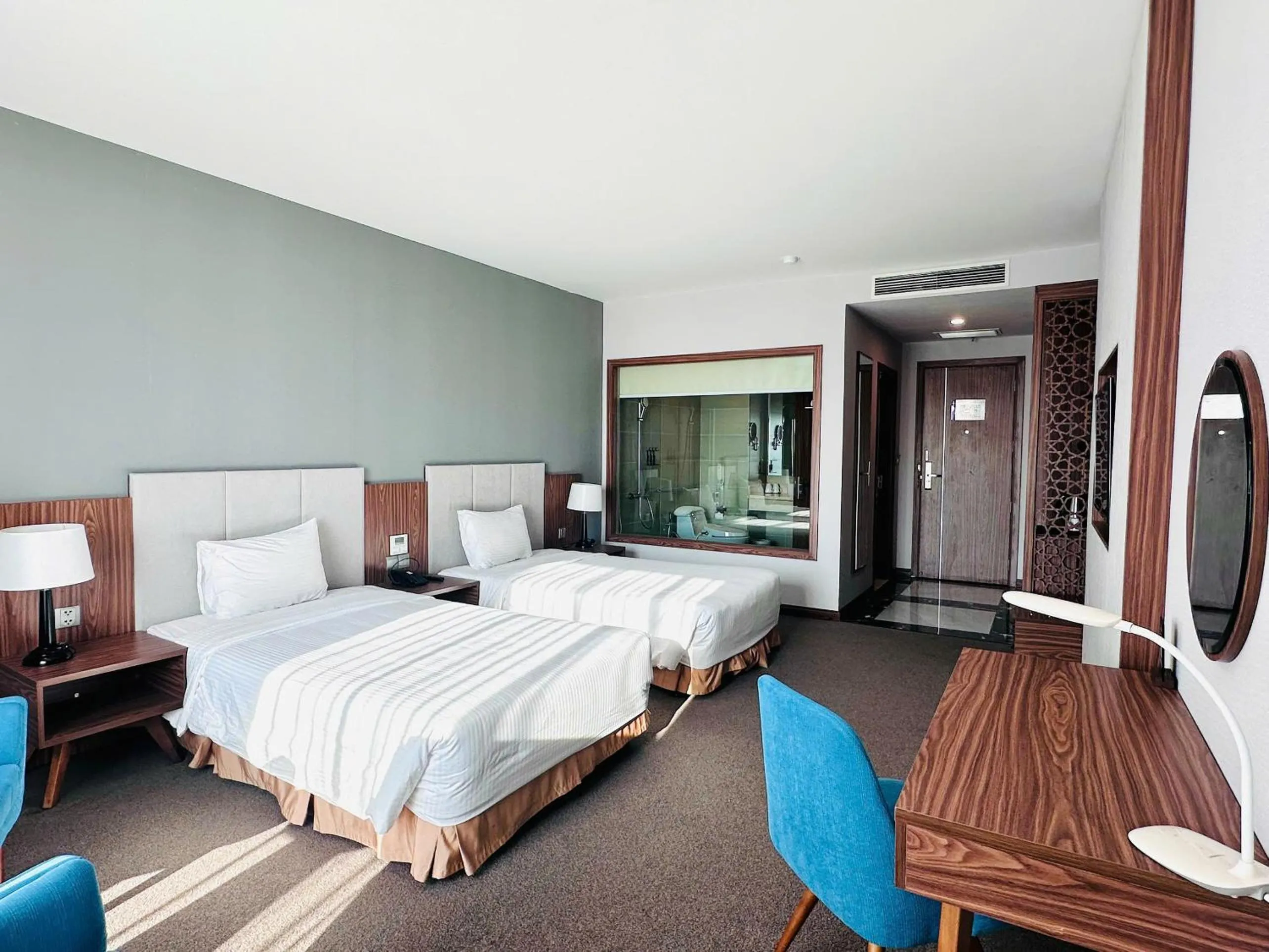 Bedroom, Bed in Muong Thanh Luxury Vien Trieu Nha Trang
