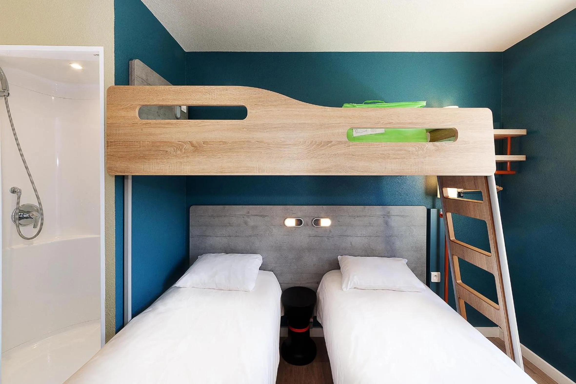 Bed in ibis budget Saint Gaudens