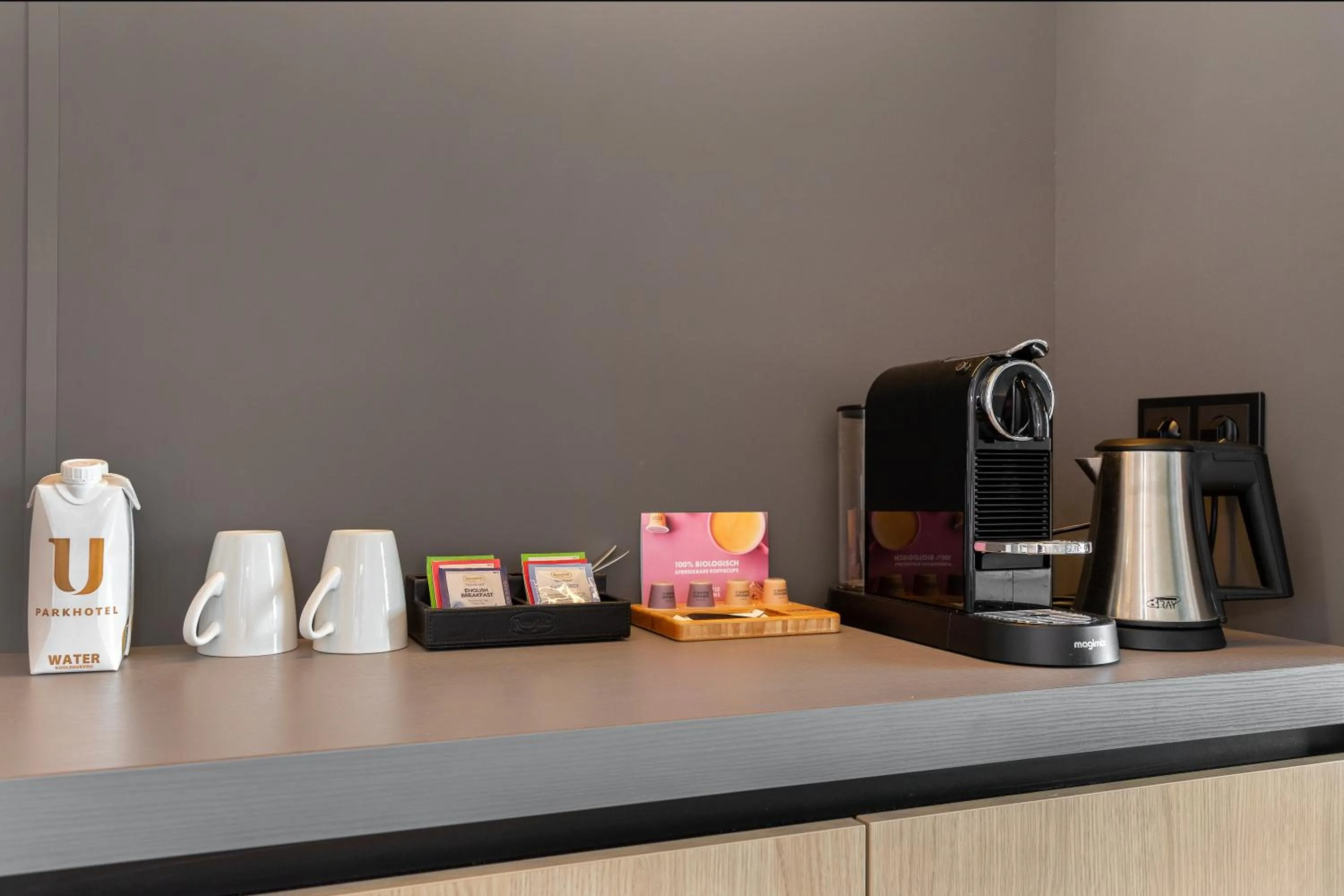 Coffee/tea facilities in U Parkhotel