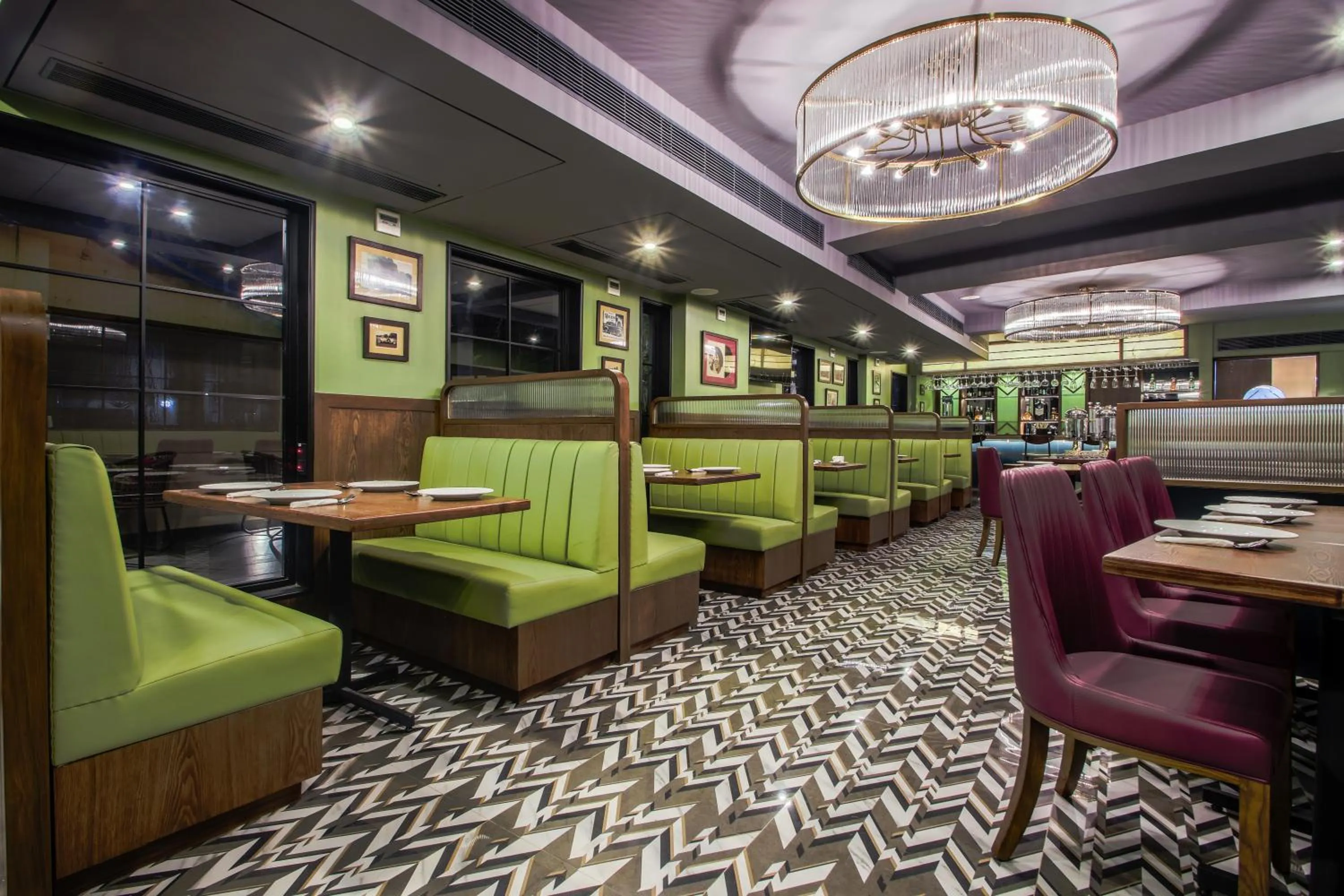 Restaurant/places to eat in T24 Retro