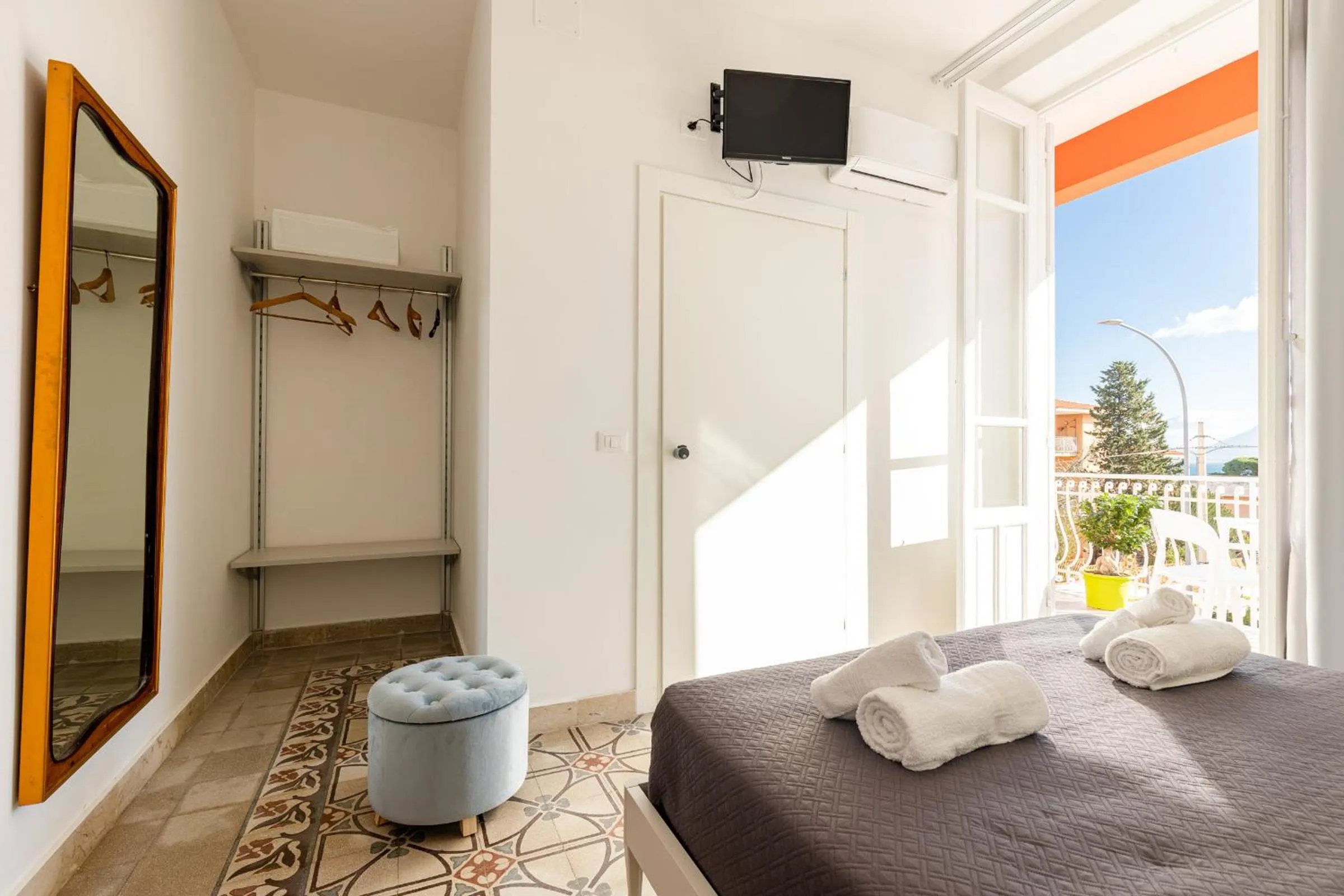 Bed in Villa Edera Rental Room