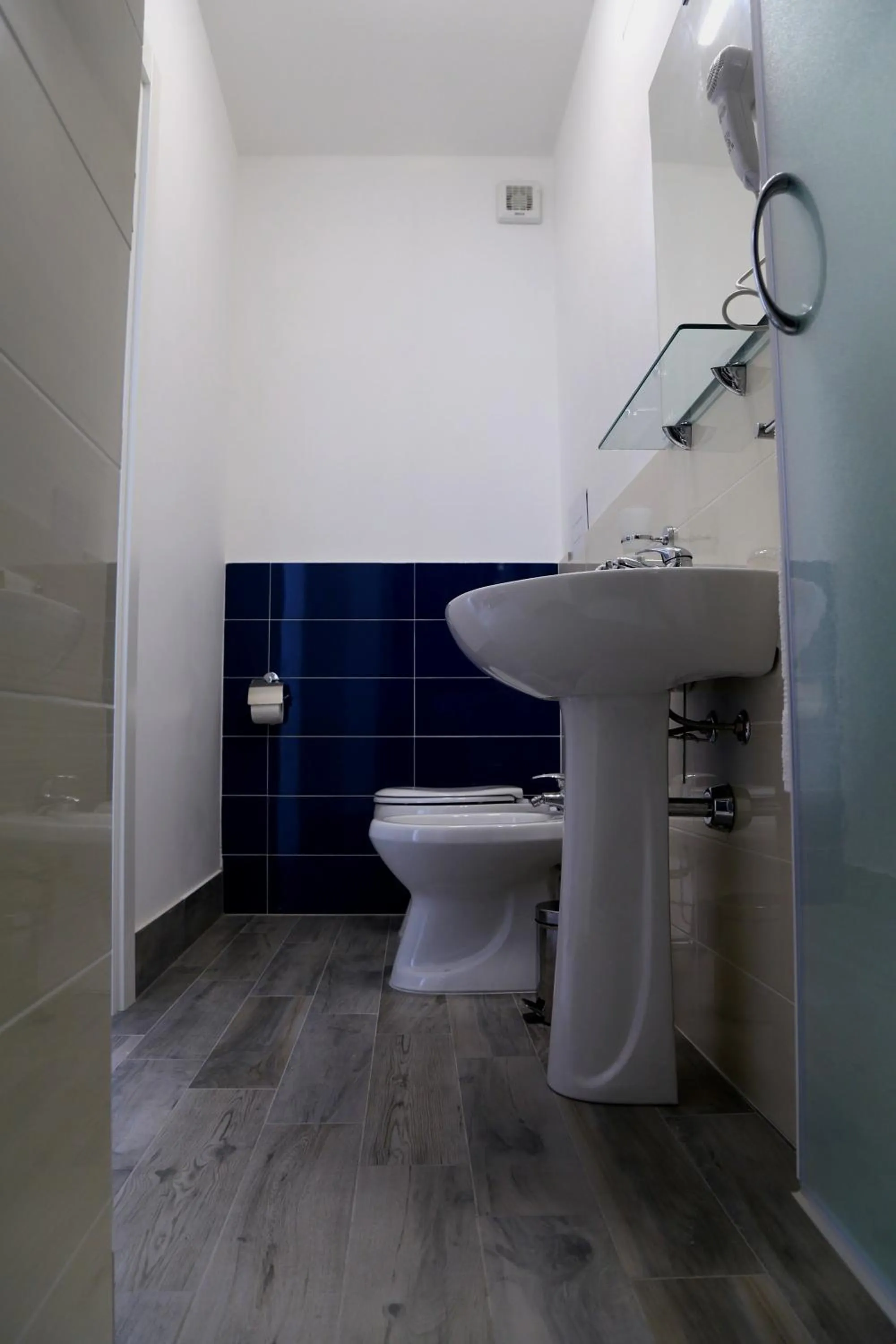 Bathroom in Villa Edera Rental Room
