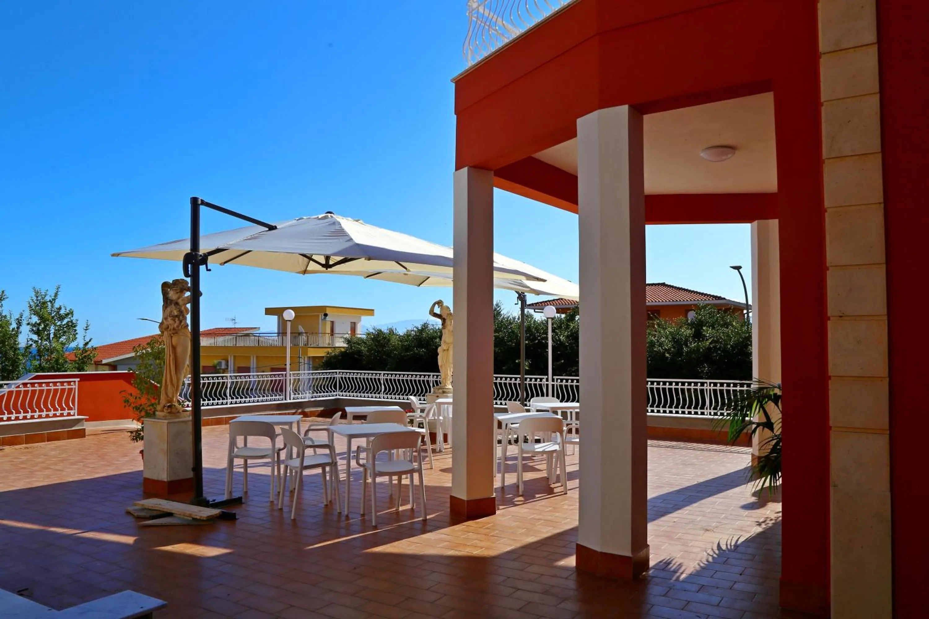 Patio in Villa Edera Rental Room