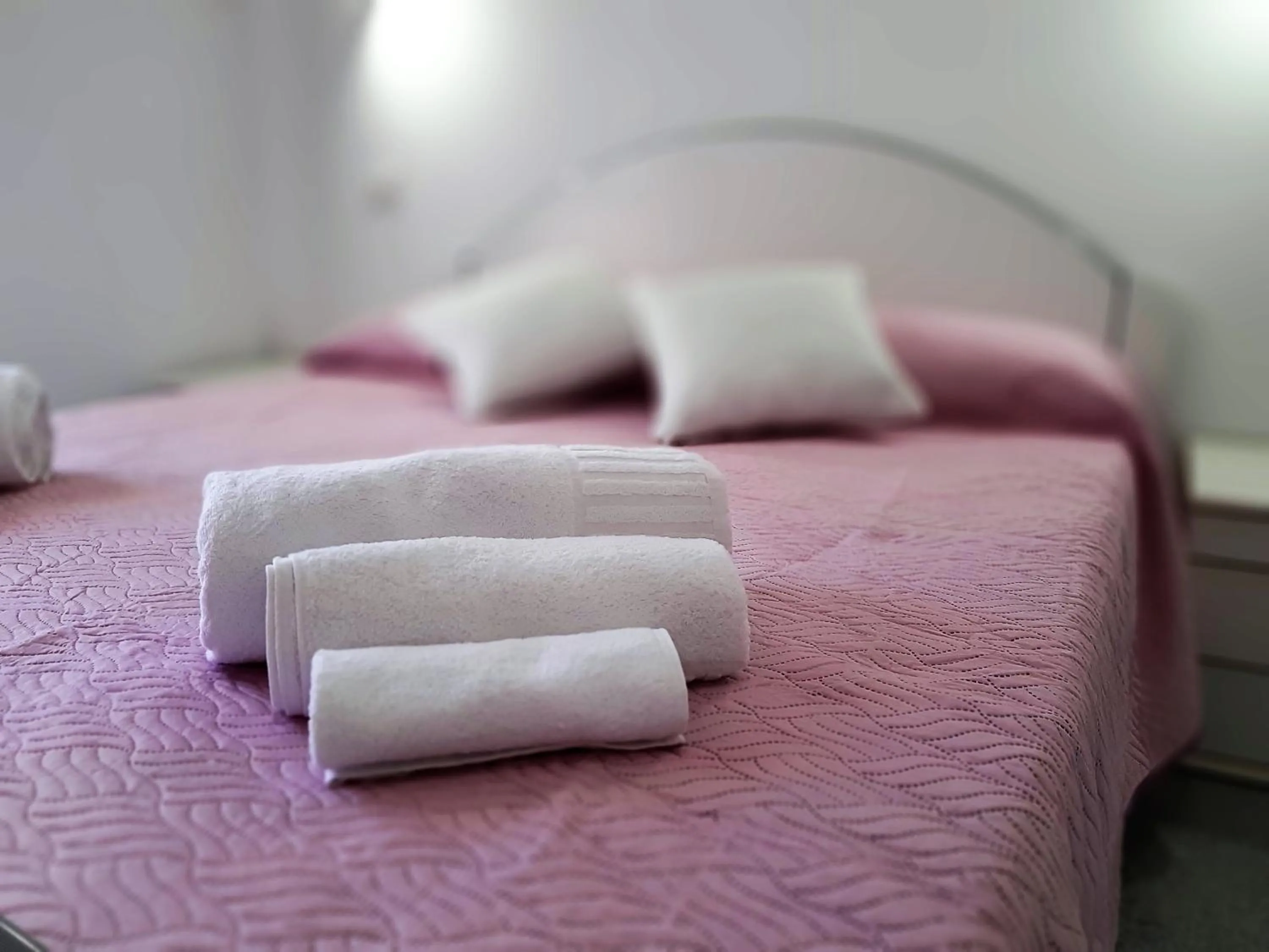 Bed in Living Piraino case vacanze