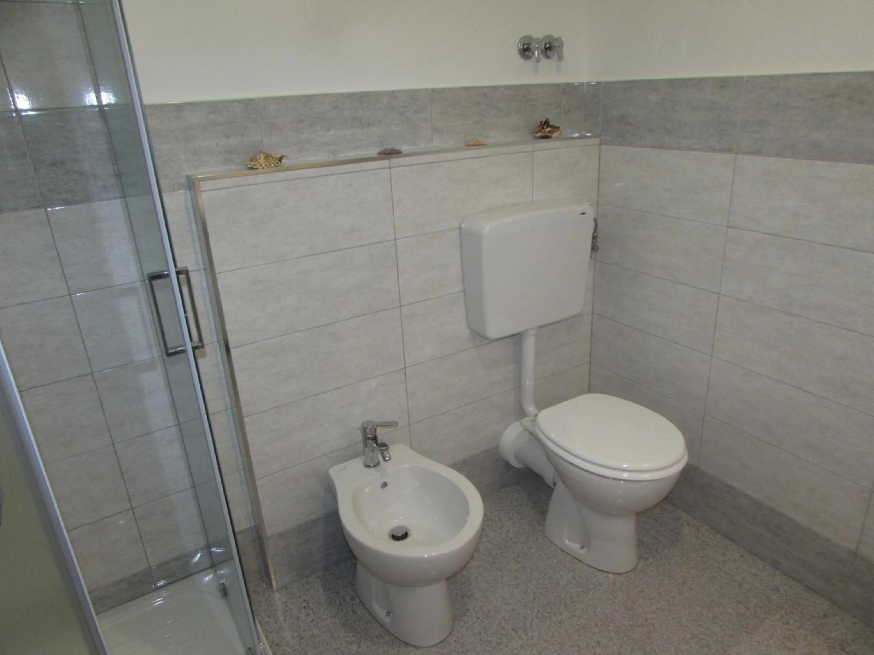 Shower in Living Piraino case vacanze