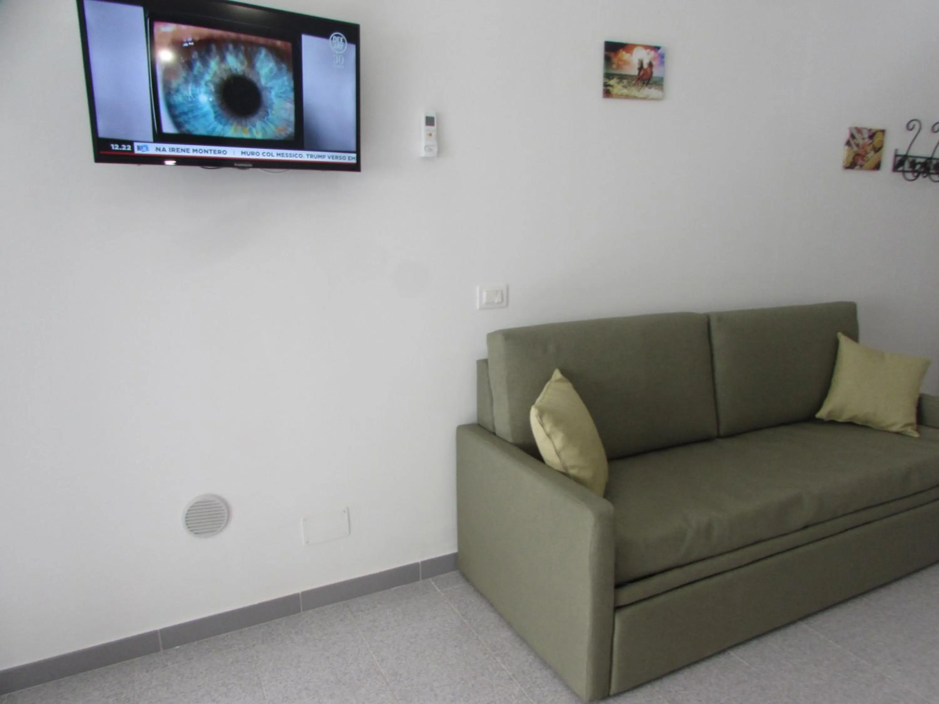 Bed in Living Piraino case vacanze