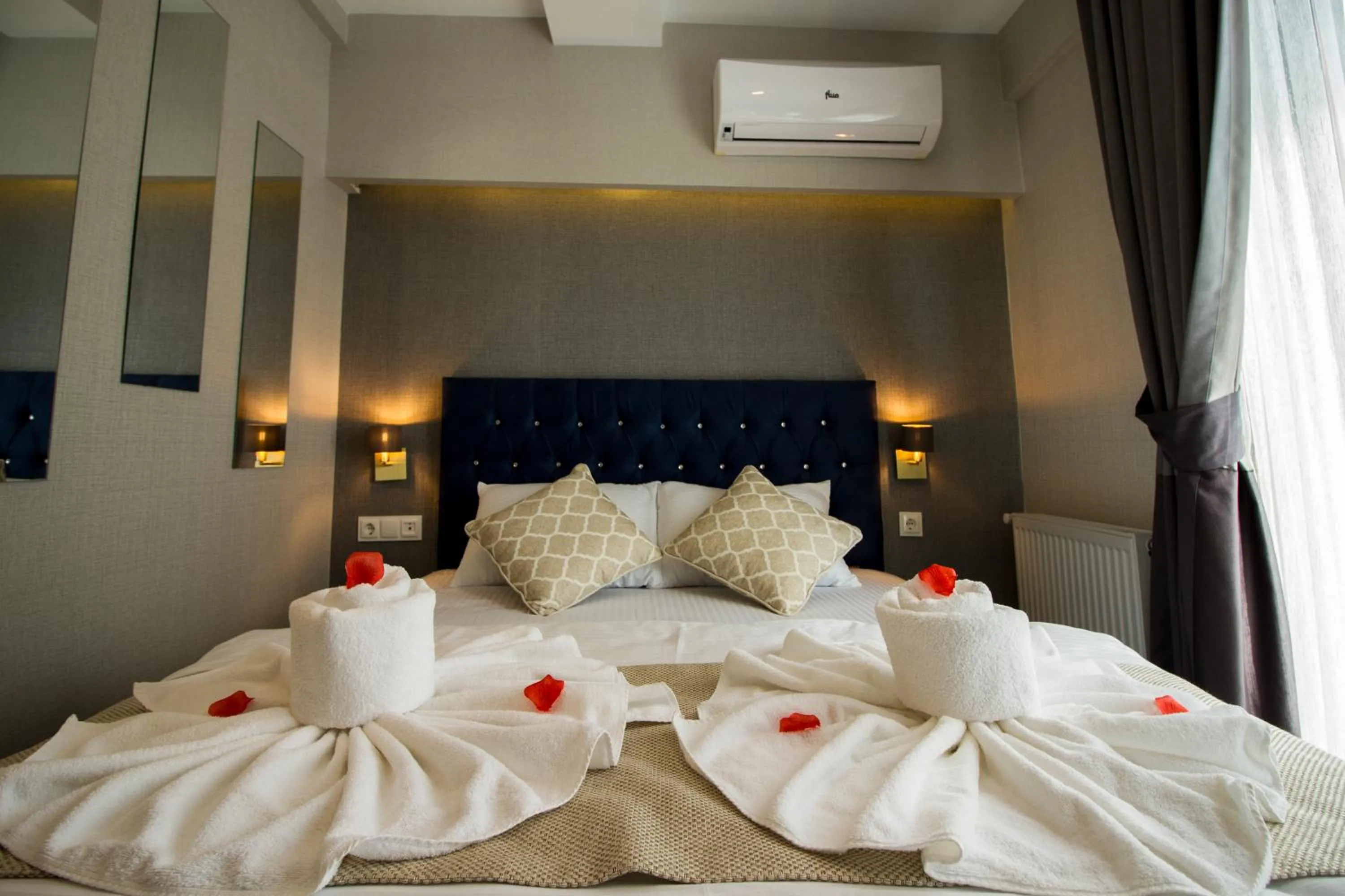 Bedroom, Bed in Hit Suites Avcilar Hotel
