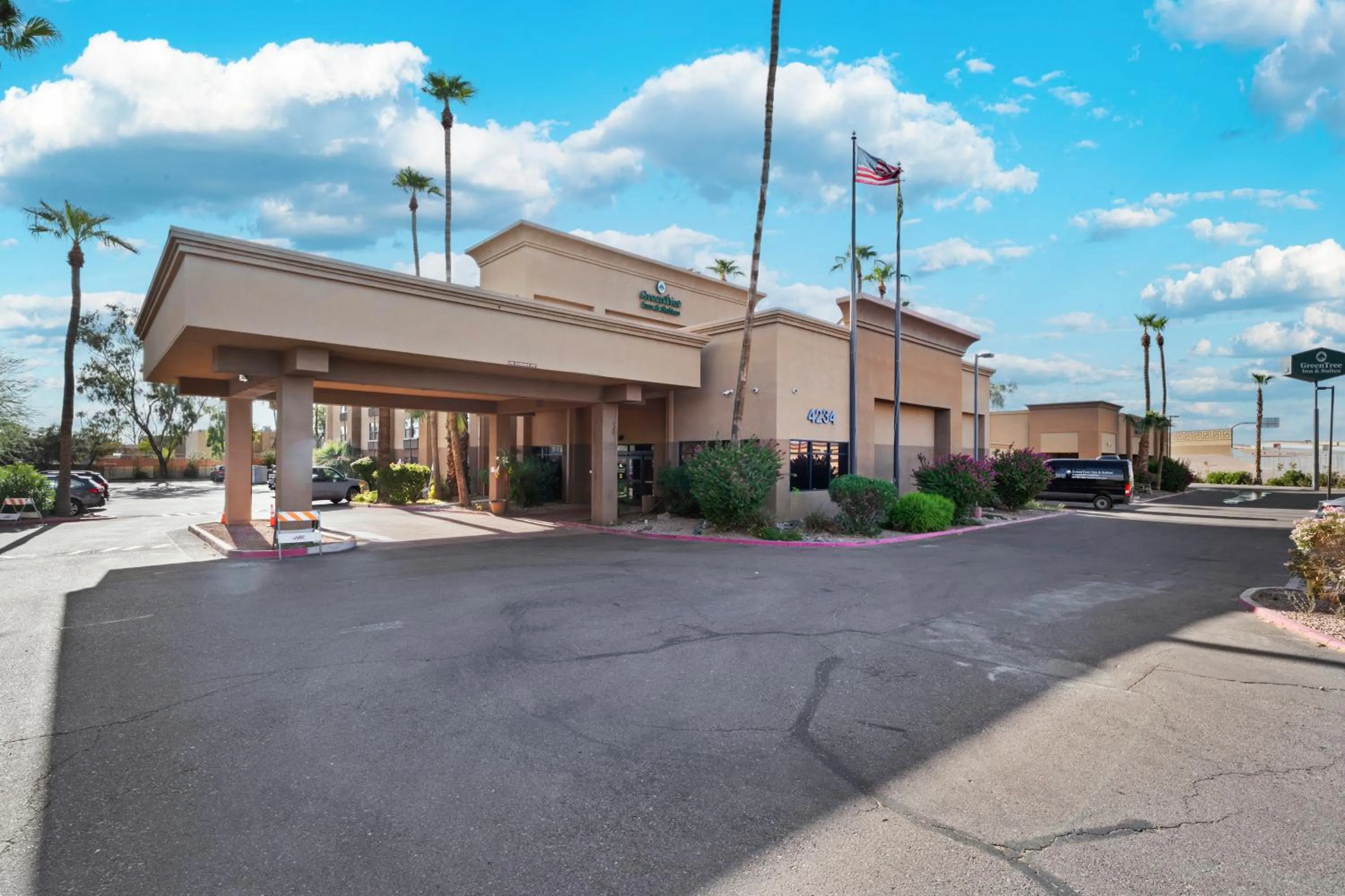 Property building in GreenTree Inn & Suites Phoenix Sky Harbor