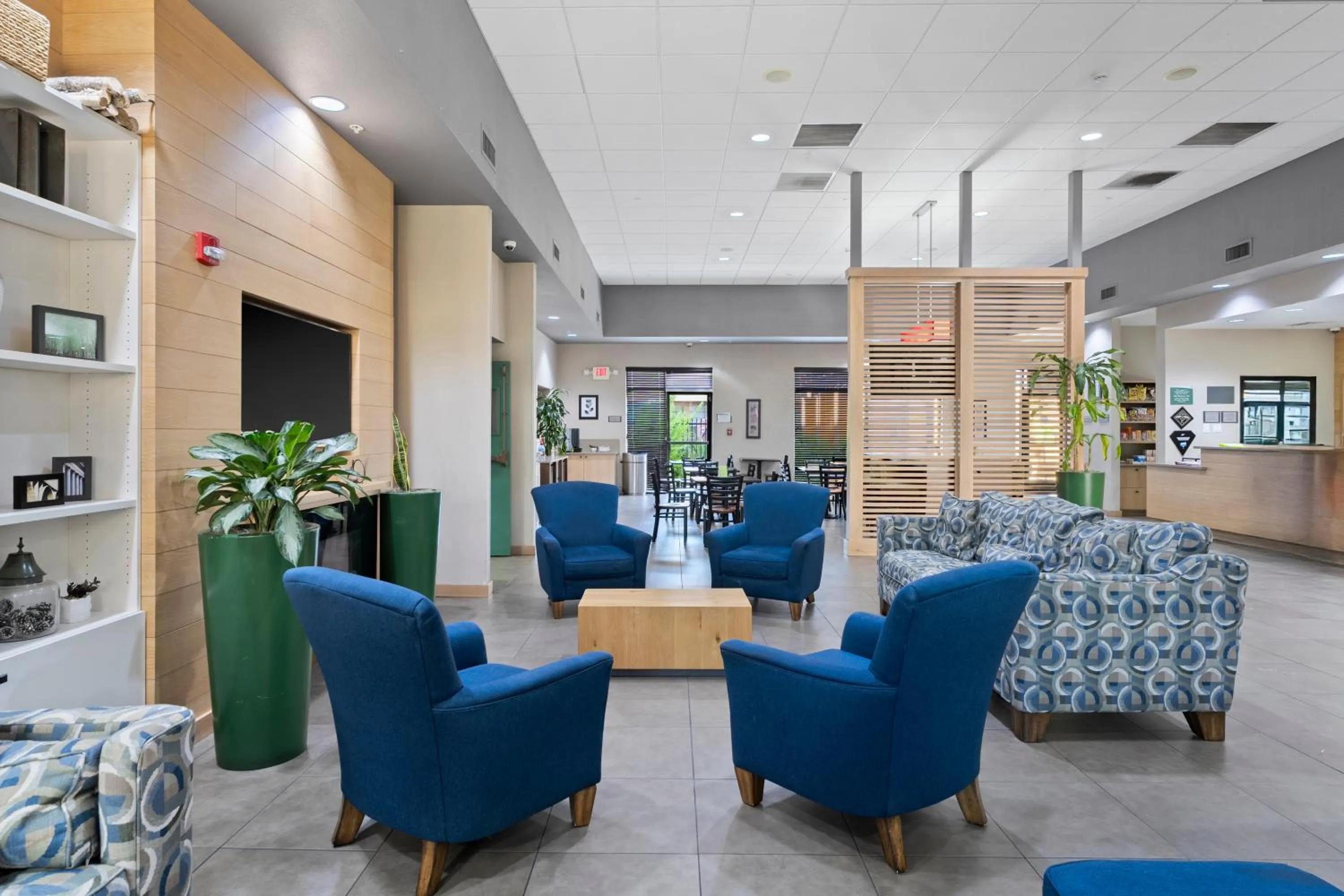 Lobby or reception in GreenTree Inn & Suites Phoenix Sky Harbor