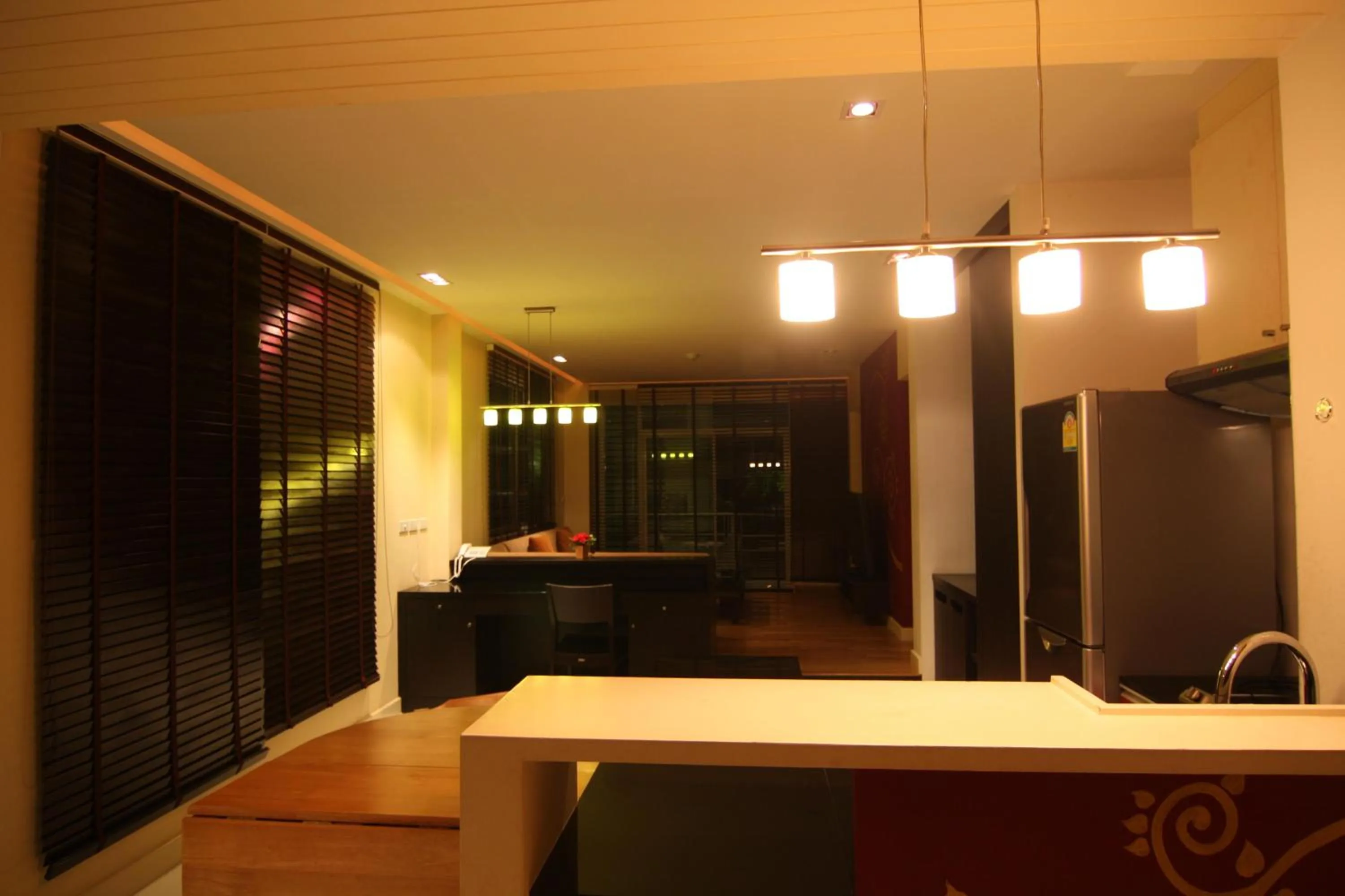 Restaurant/places to eat in Pattaya tower room 7