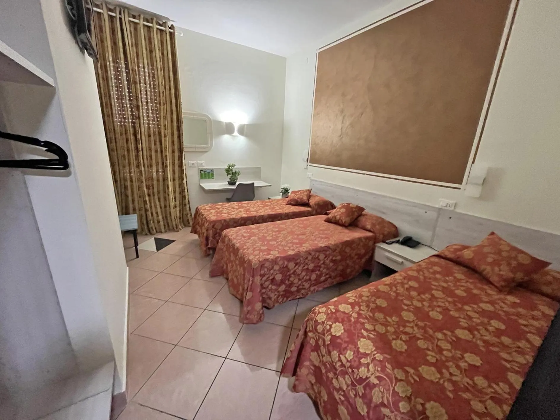 Bed in HOTEL IL PARCO - Parking Free & Restaurant - Hotel