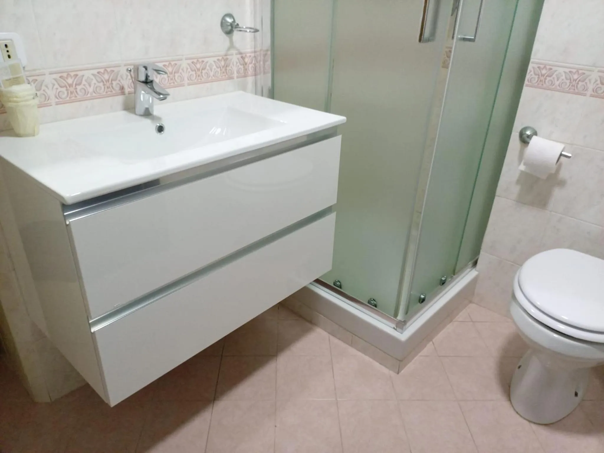 Shower in HOTEL IL PARCO - Parking Free & Restaurant - Hotel