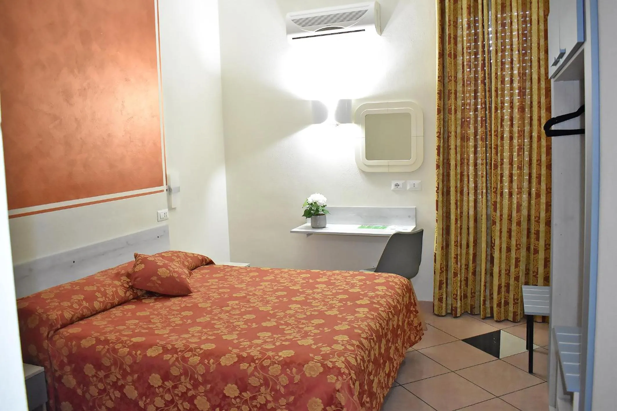 Photo of the whole room, Bed in HOTEL IL PARCO - Parking Free & Restaurant - Hotel