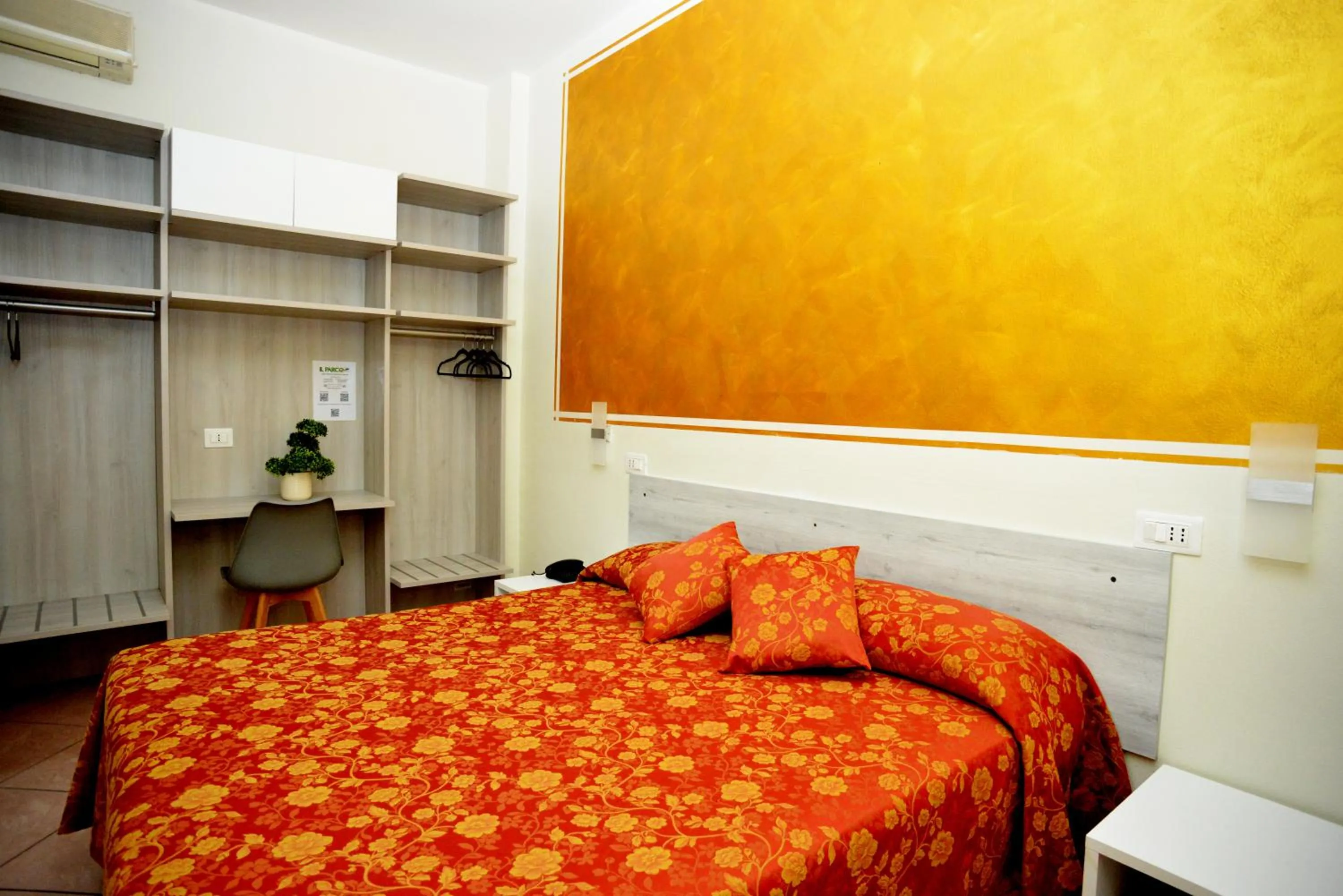 Photo of the whole room, Bed in HOTEL IL PARCO - Parking Free & Restaurant - Hotel