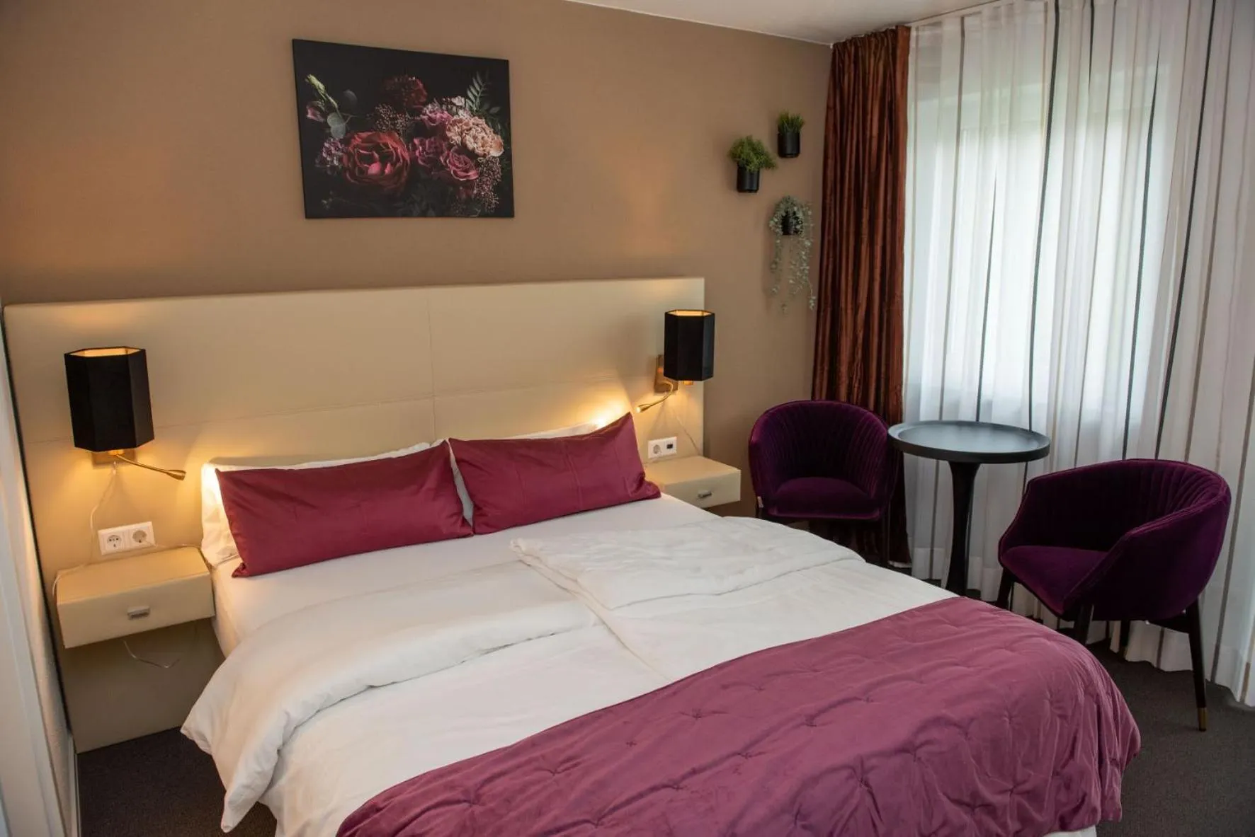 Bed in Apartments Amtzell, Selbst-Check-in