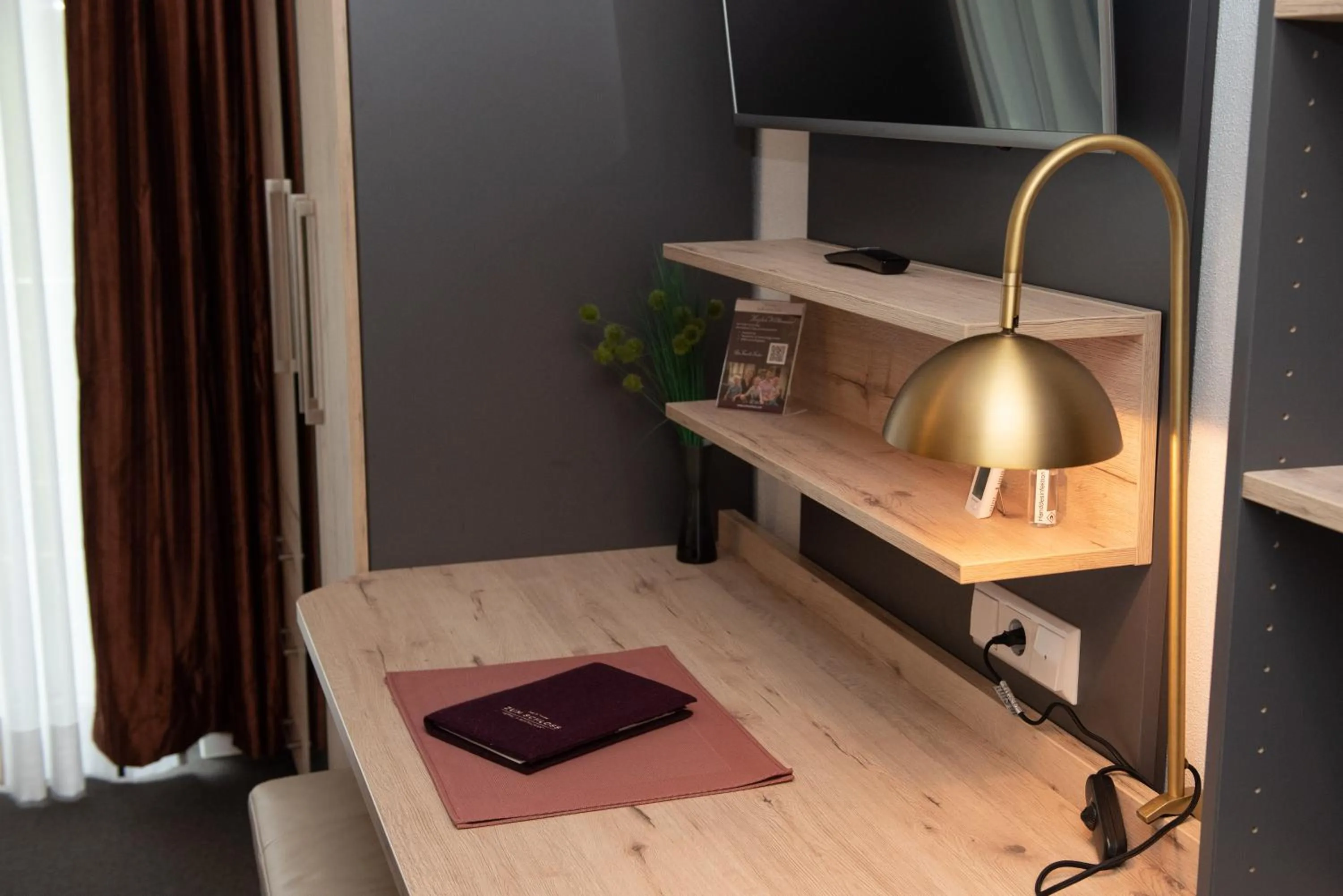 TV and multimedia, Bed in Apartments Amtzell, Selbst-Check-in