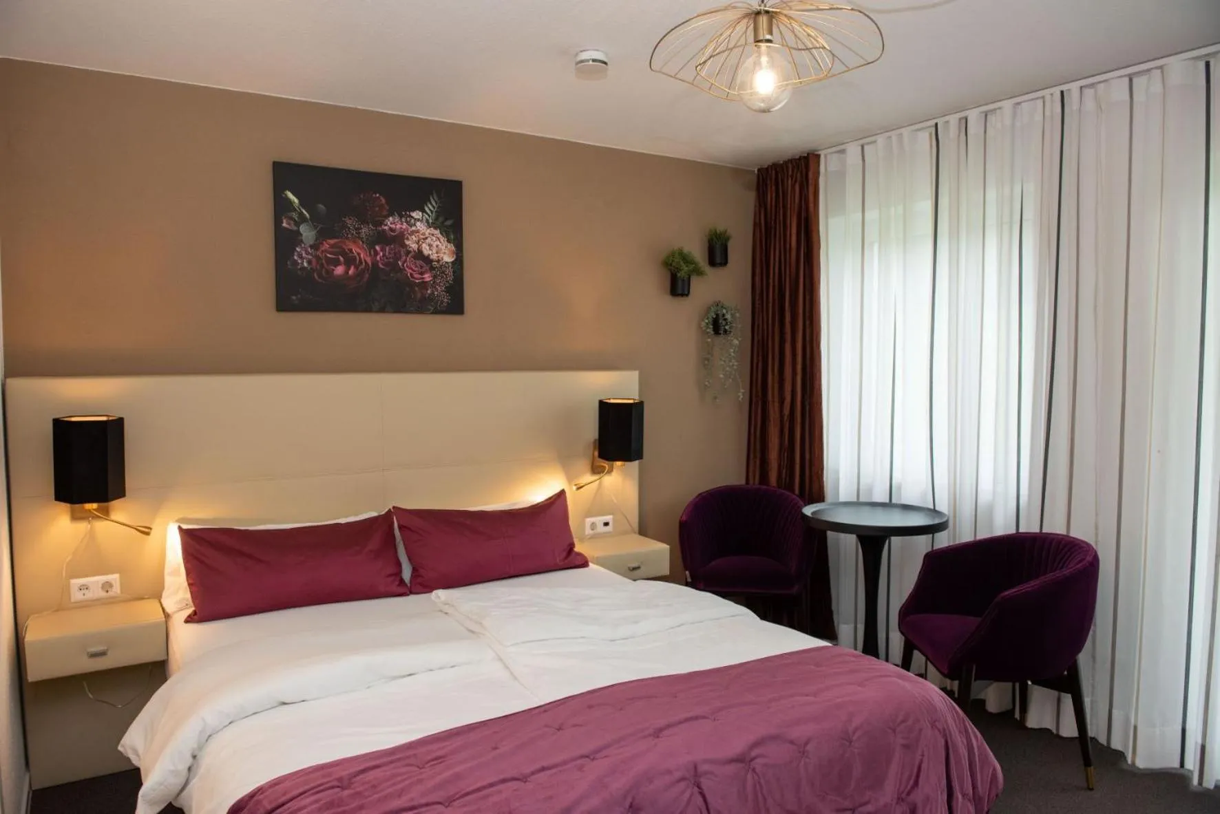 Bed in Apartments Amtzell, Selbst-Check-in