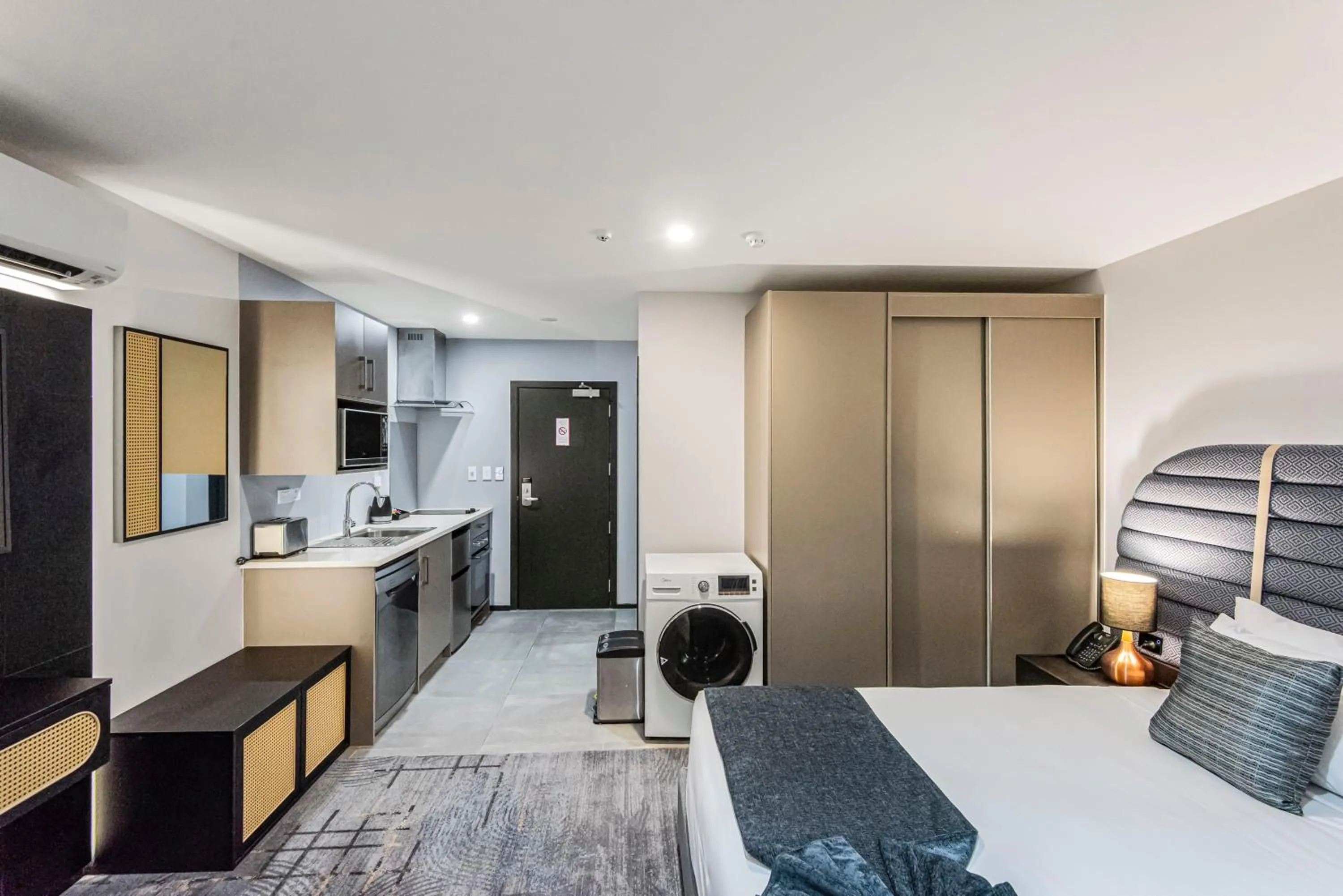 Bed in Marsden Suites Albany