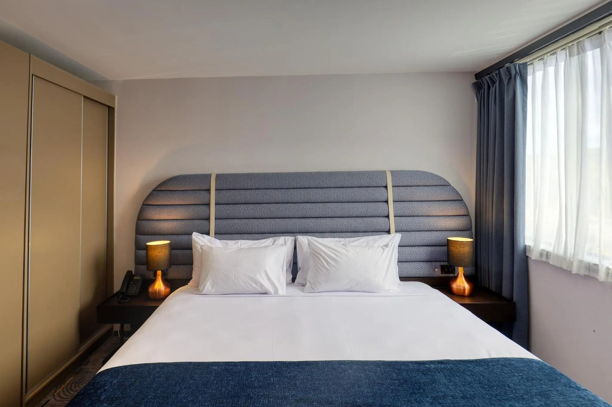 Bed in Marsden Suites Albany