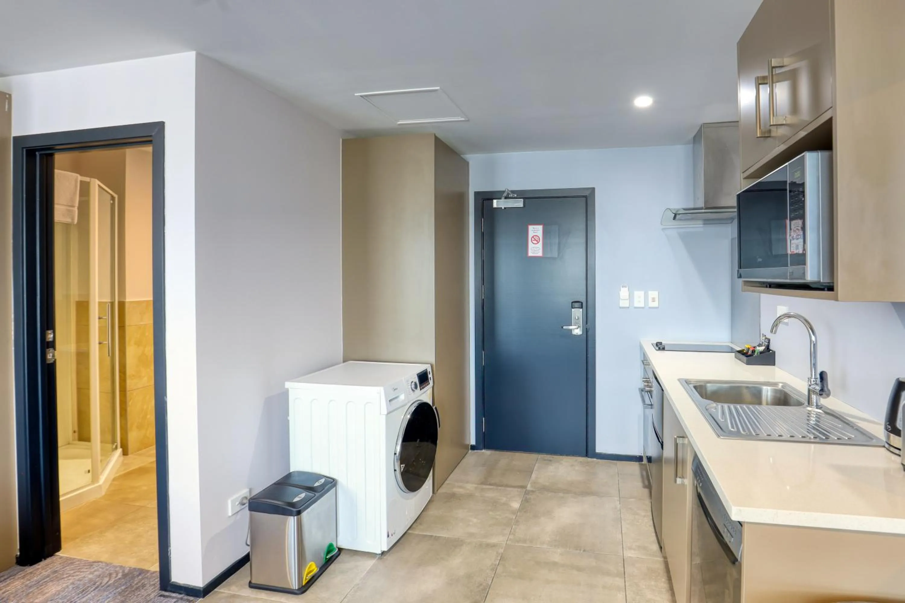 washing machine in Marsden Suites Albany