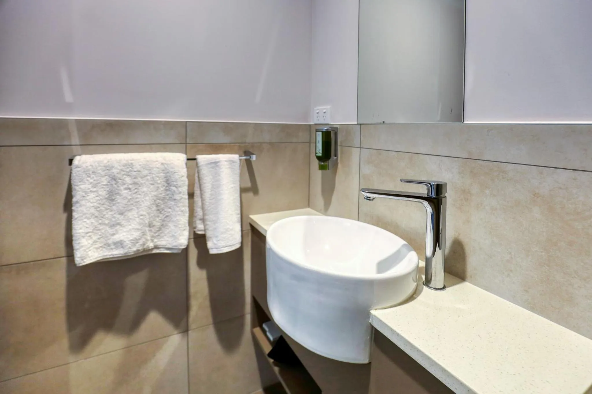 Bathroom in Marsden Suites Albany