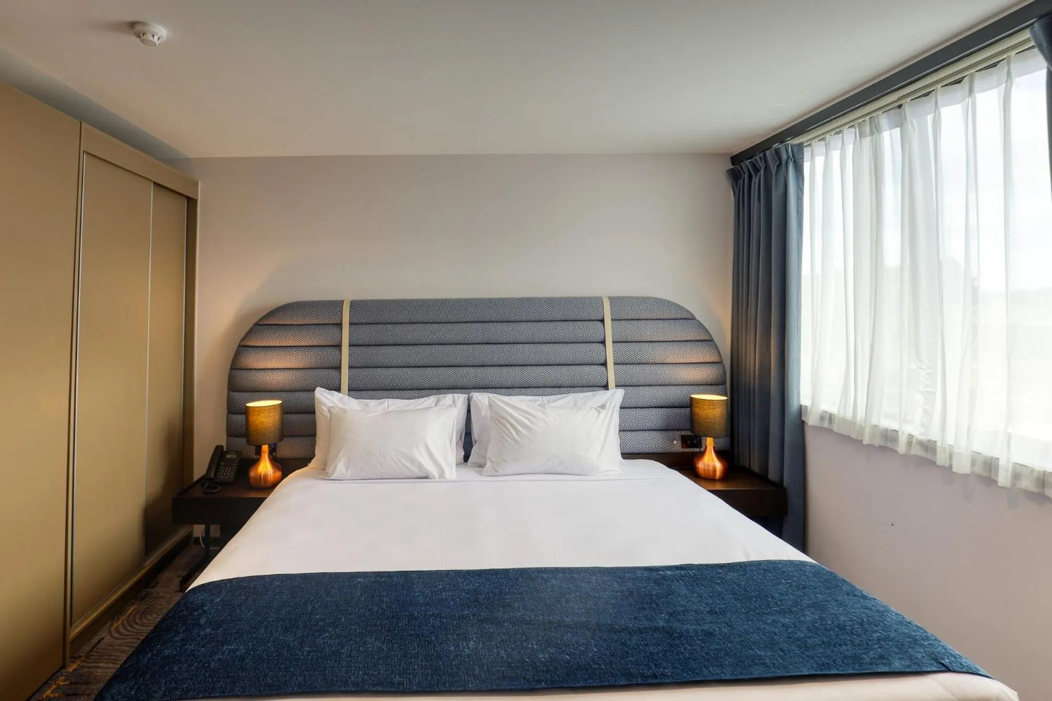 Bed in Marsden Suites Albany