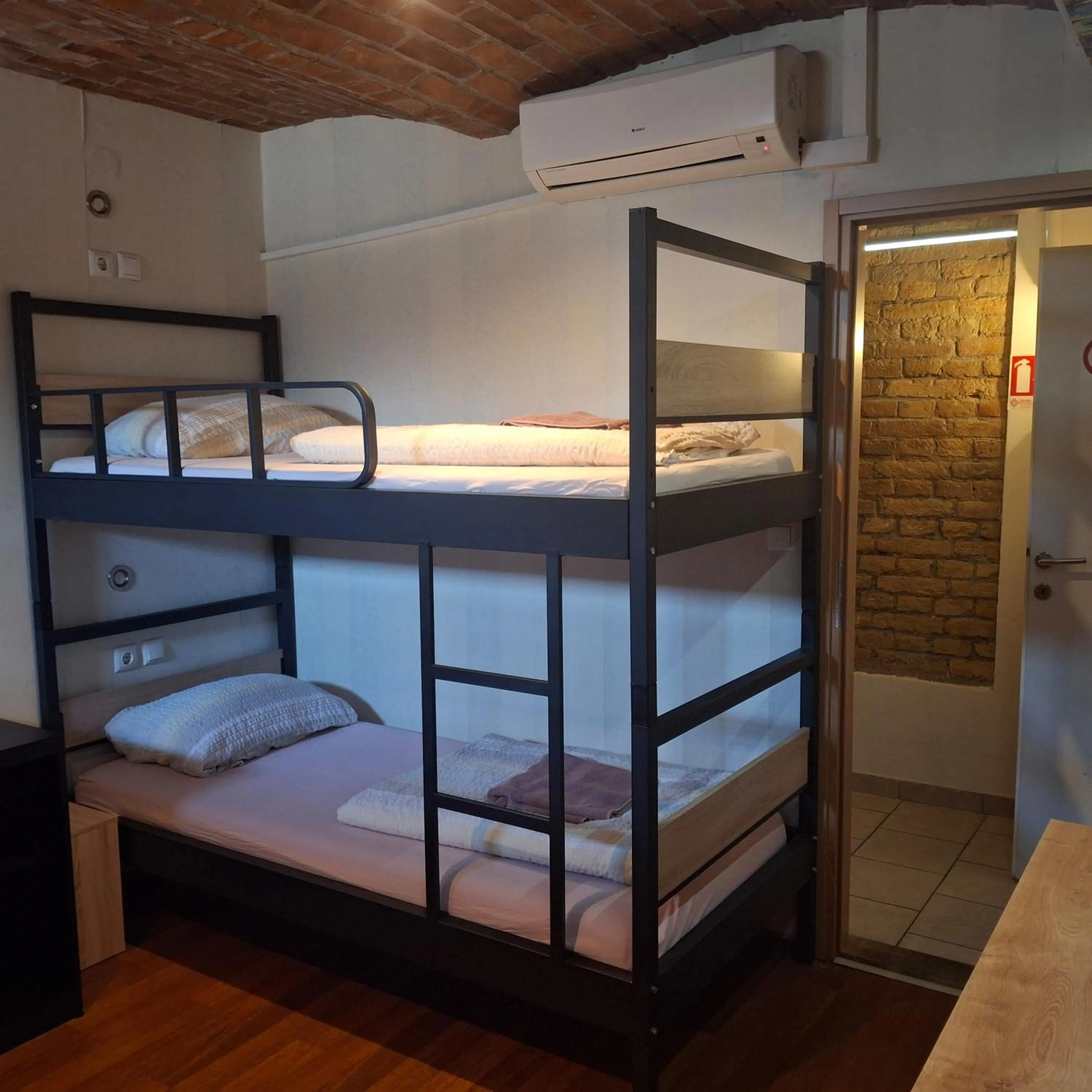 Palmers Lodge Hostel