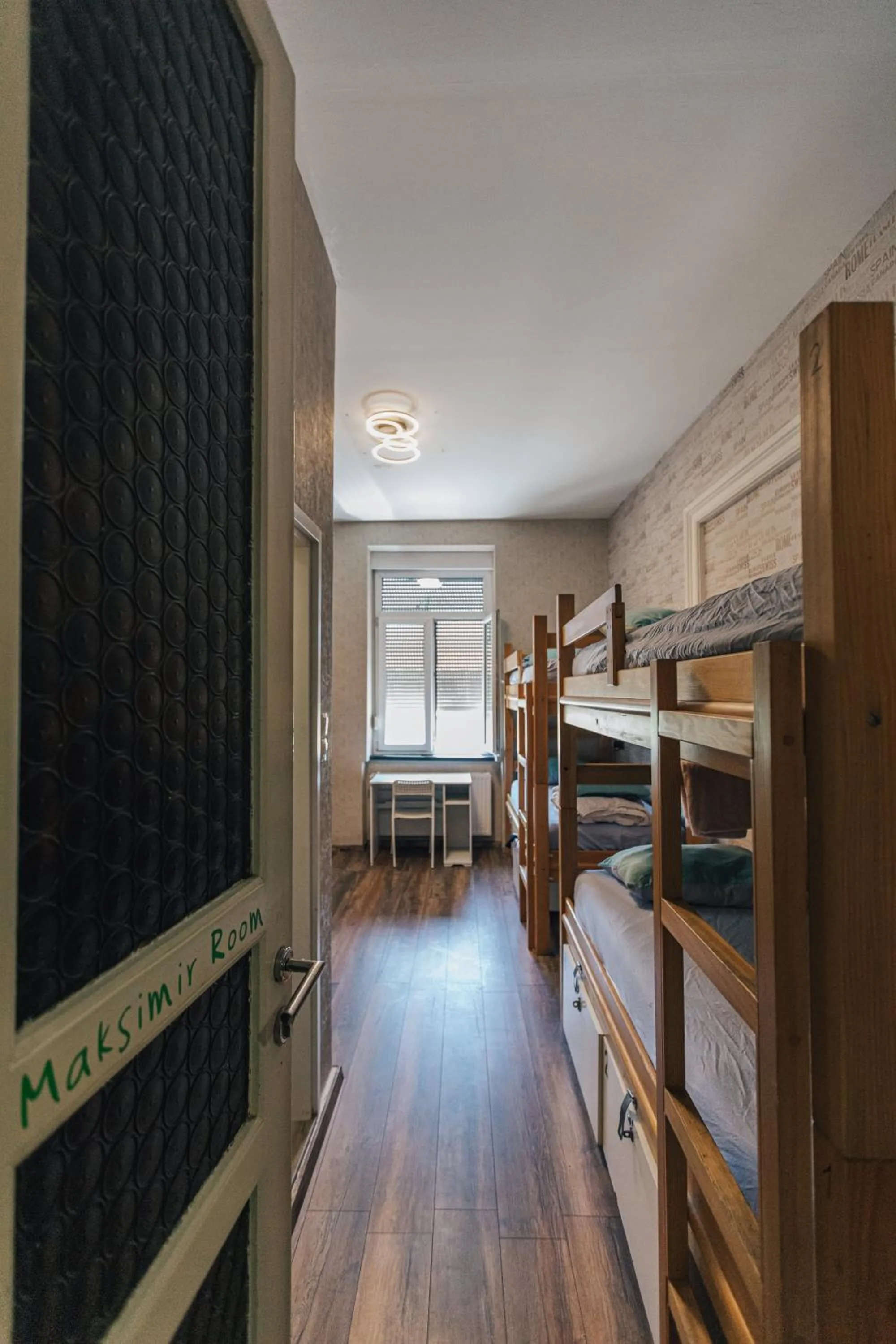 Single Bed in 6-Bed Dormitory Room in Palmers Lodge Hostel