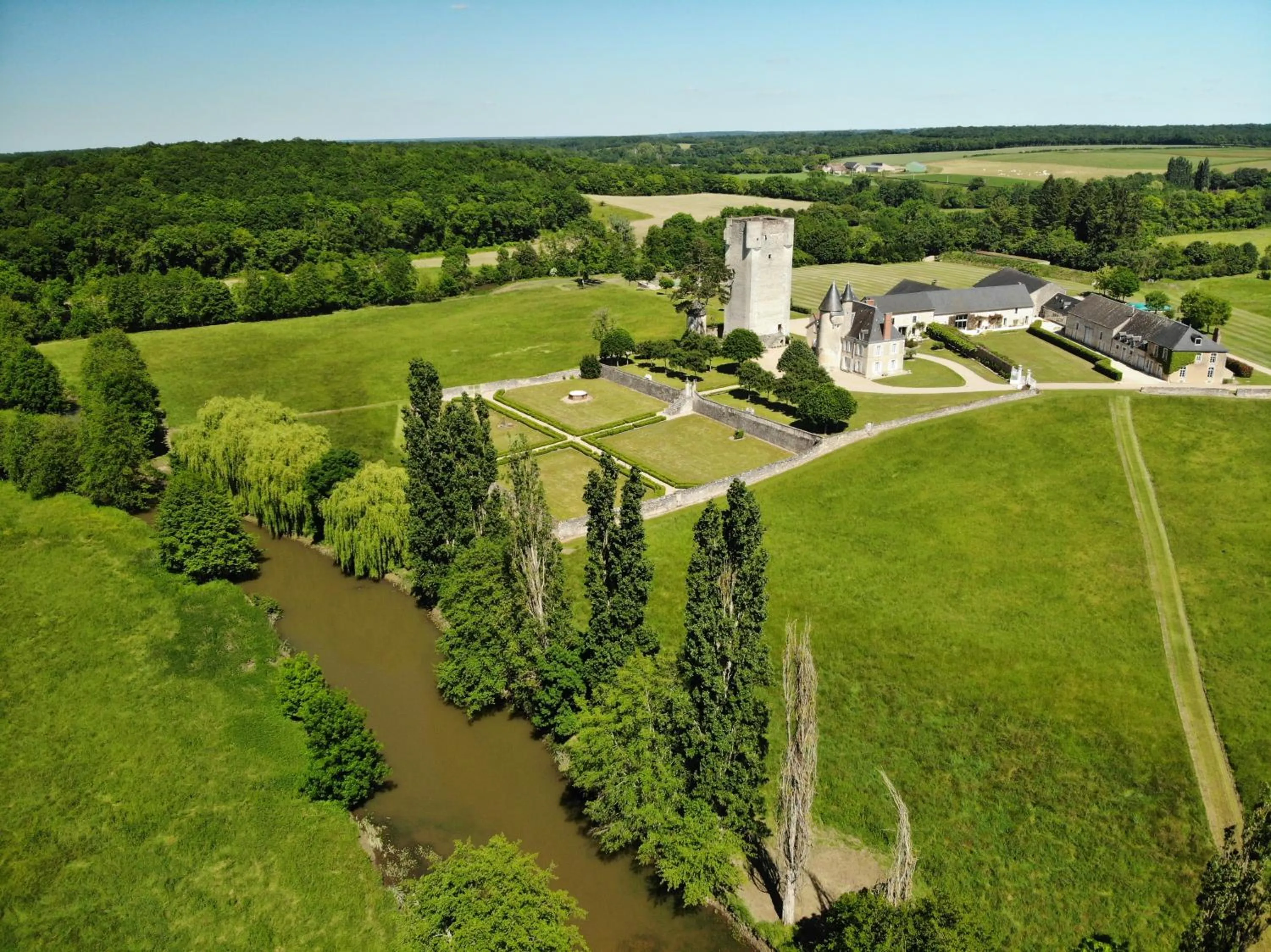 Bird's eye view in Château de Mazières