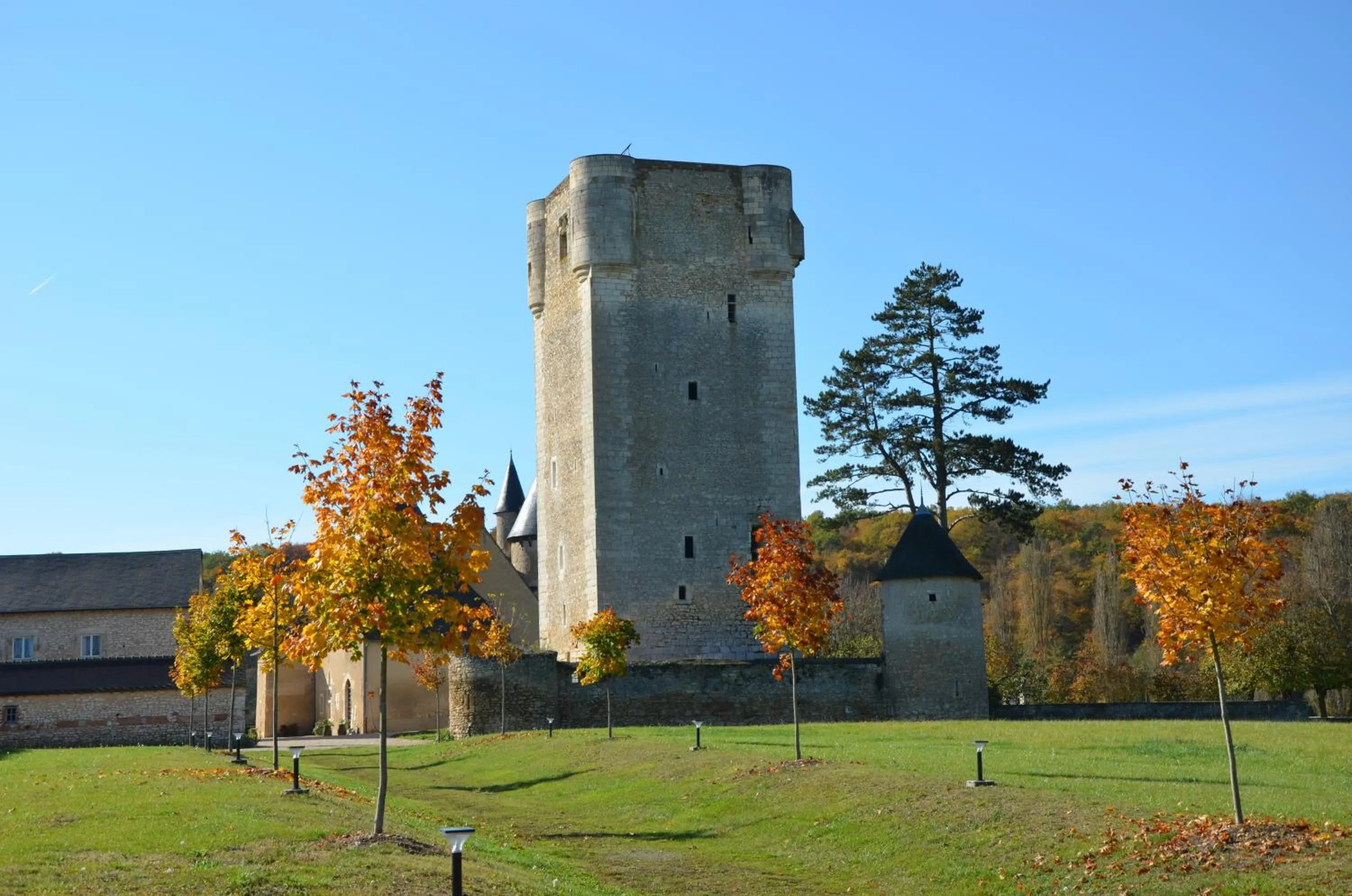 Landmark view in Château de Mazières