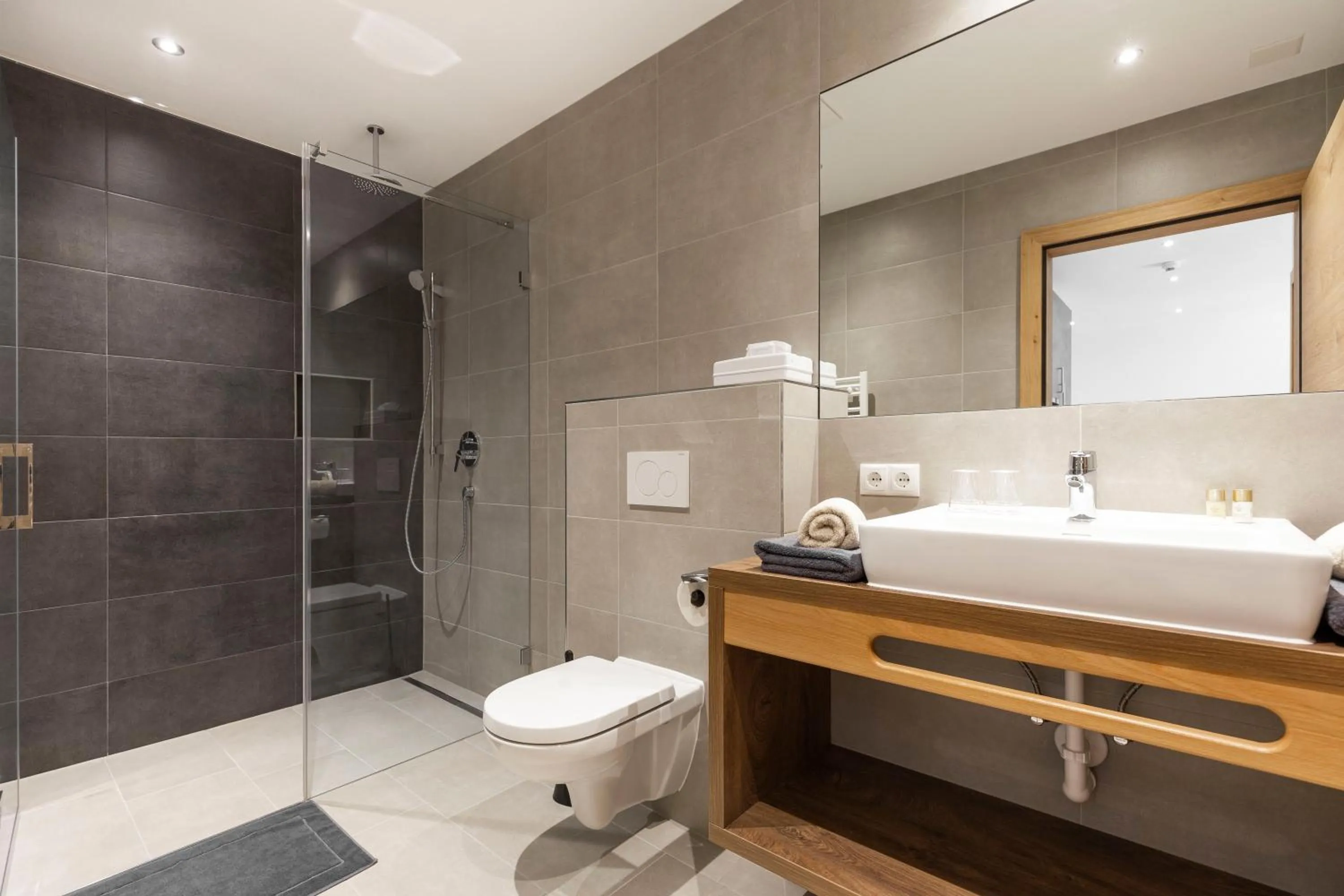 Shower in Aparthotel Lerch