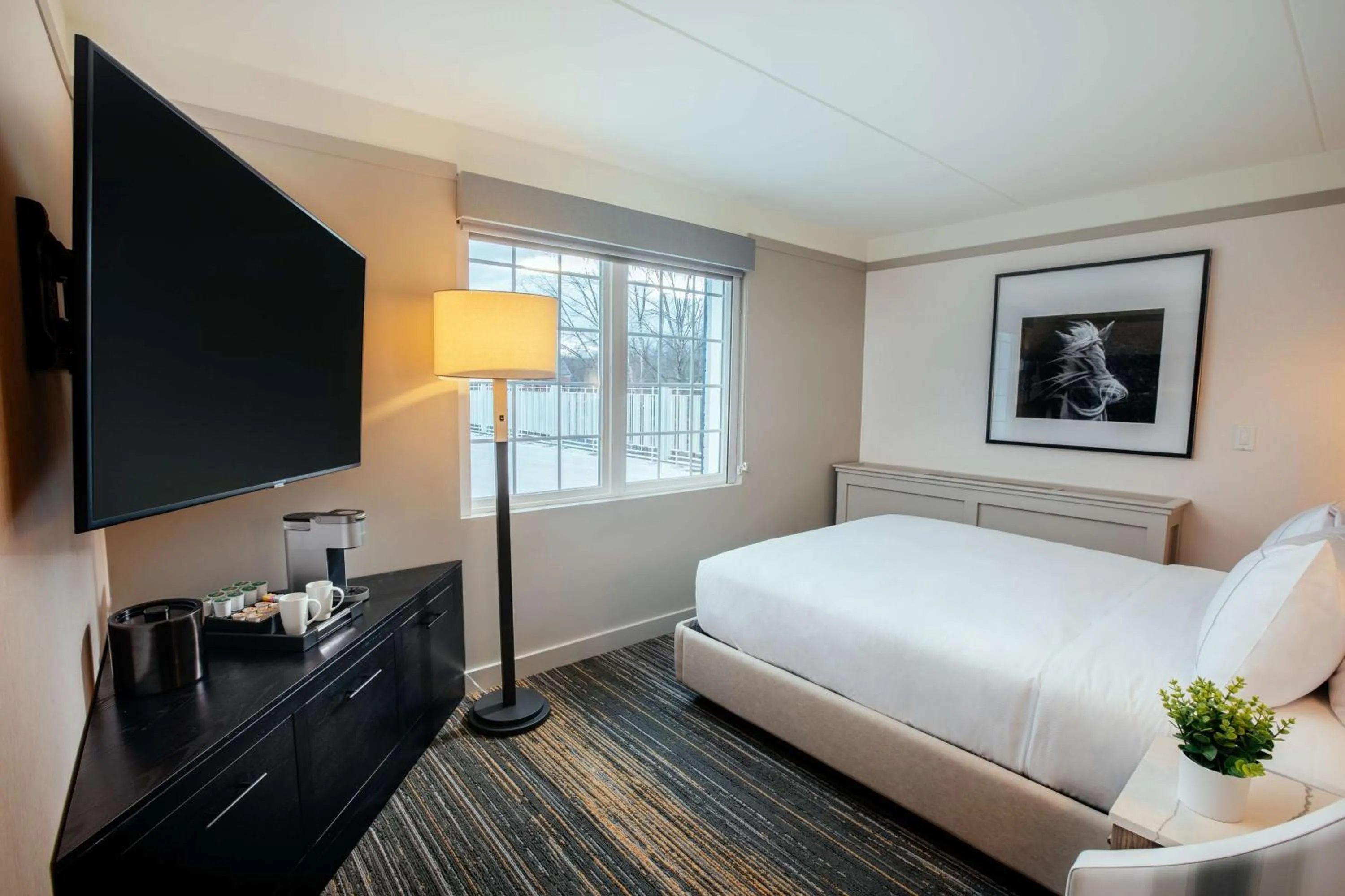 Bedroom, Bed in Somerset Hills Hotel, Tapestry Collection by Hilton