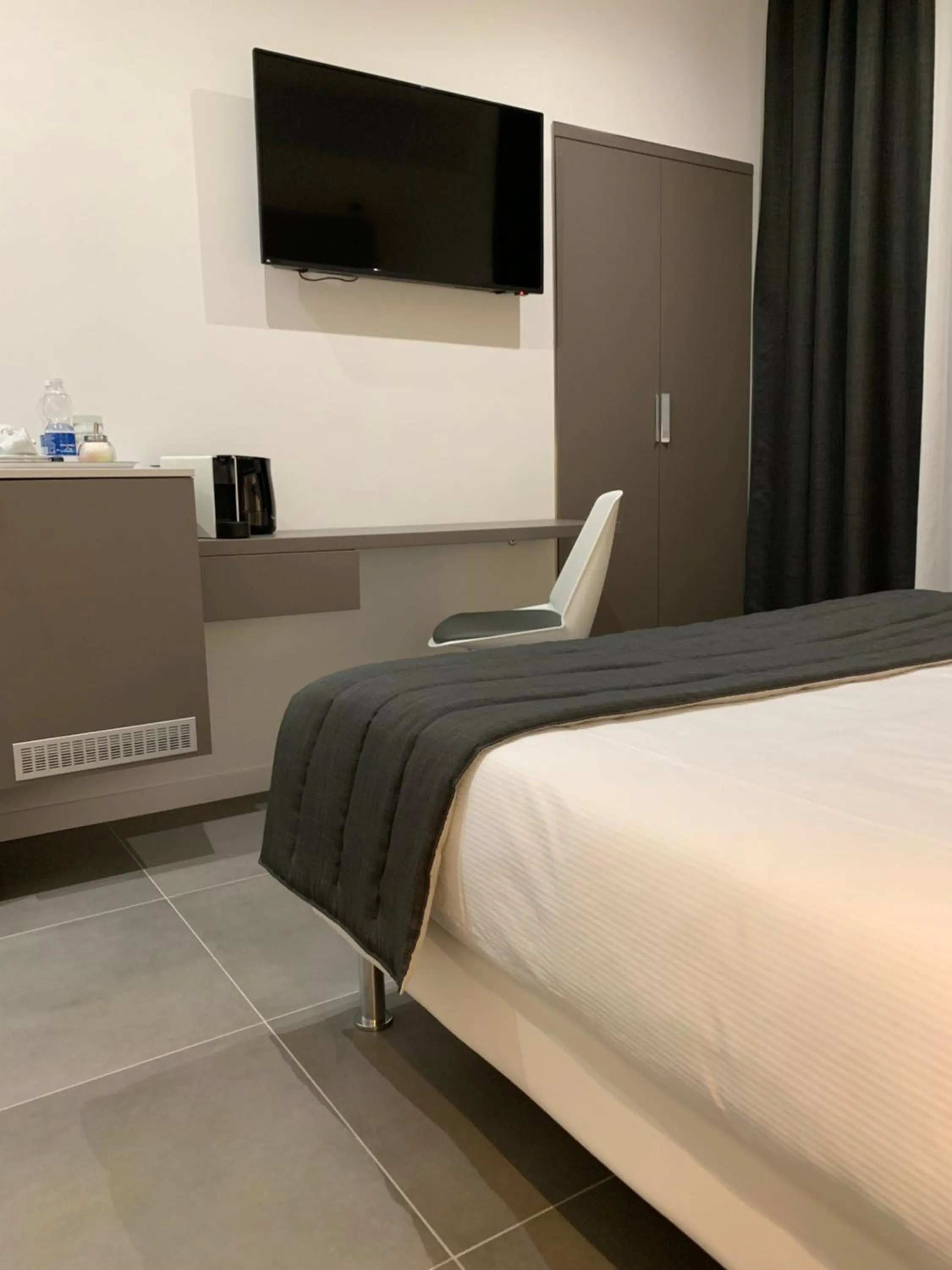 Other, Bed in ApartHotel Bossi