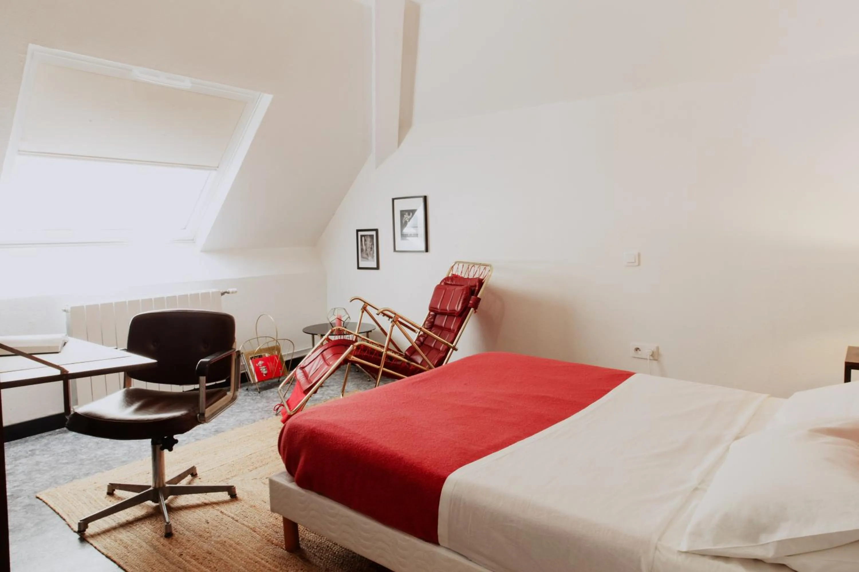 Seating area, Bed in Domaine Foray