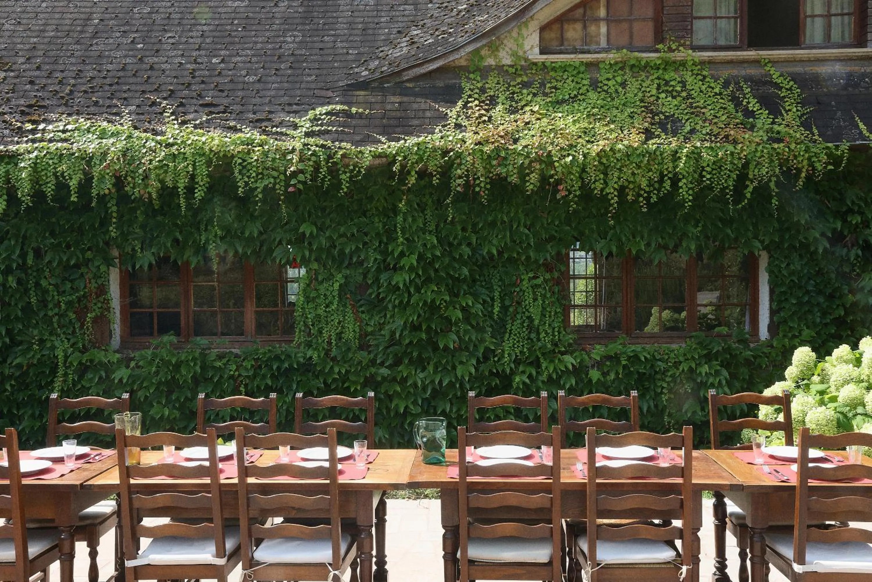 Restaurant/places to eat in Domaine Foray