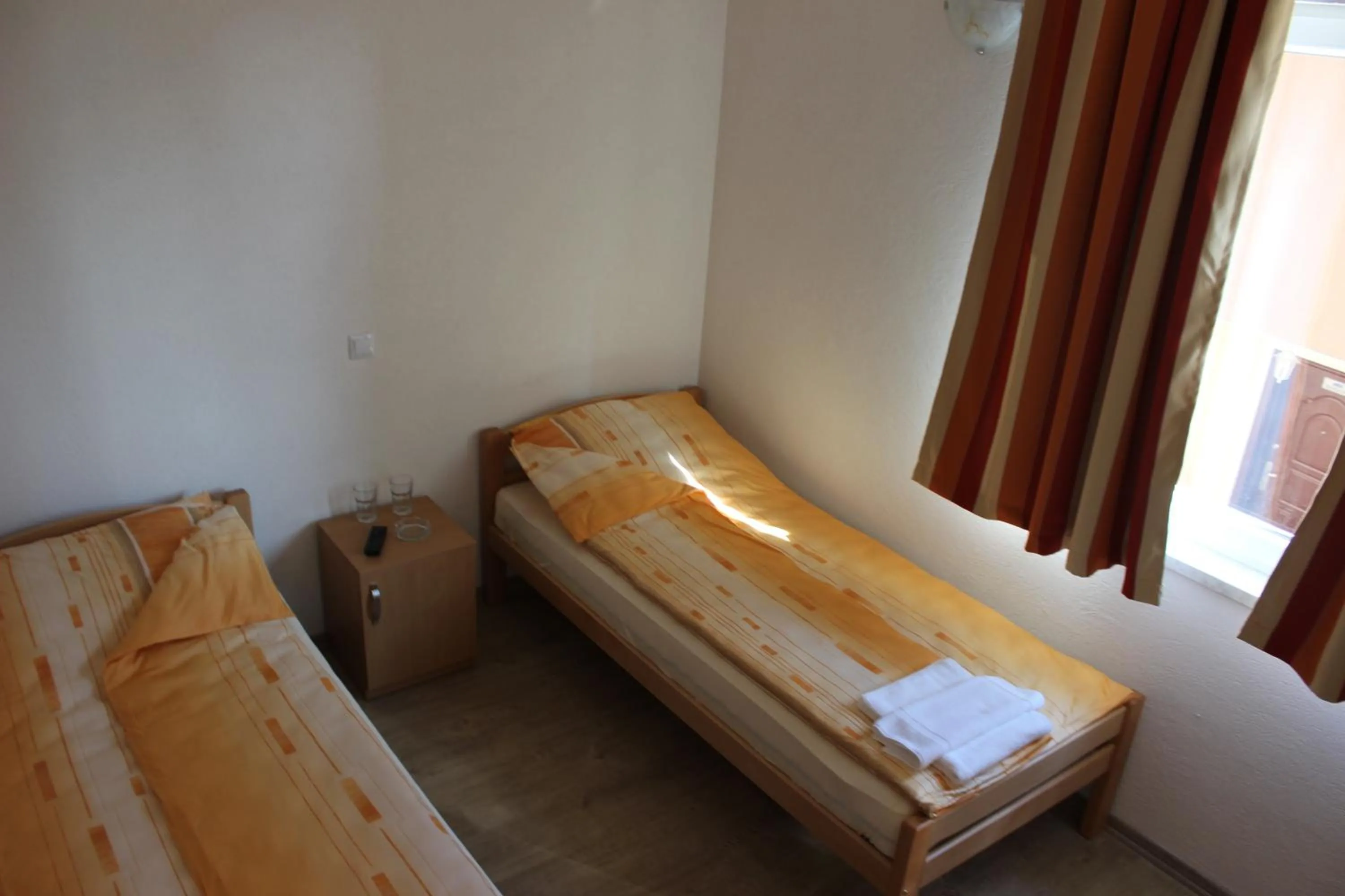 Bed in Rooms Zebax