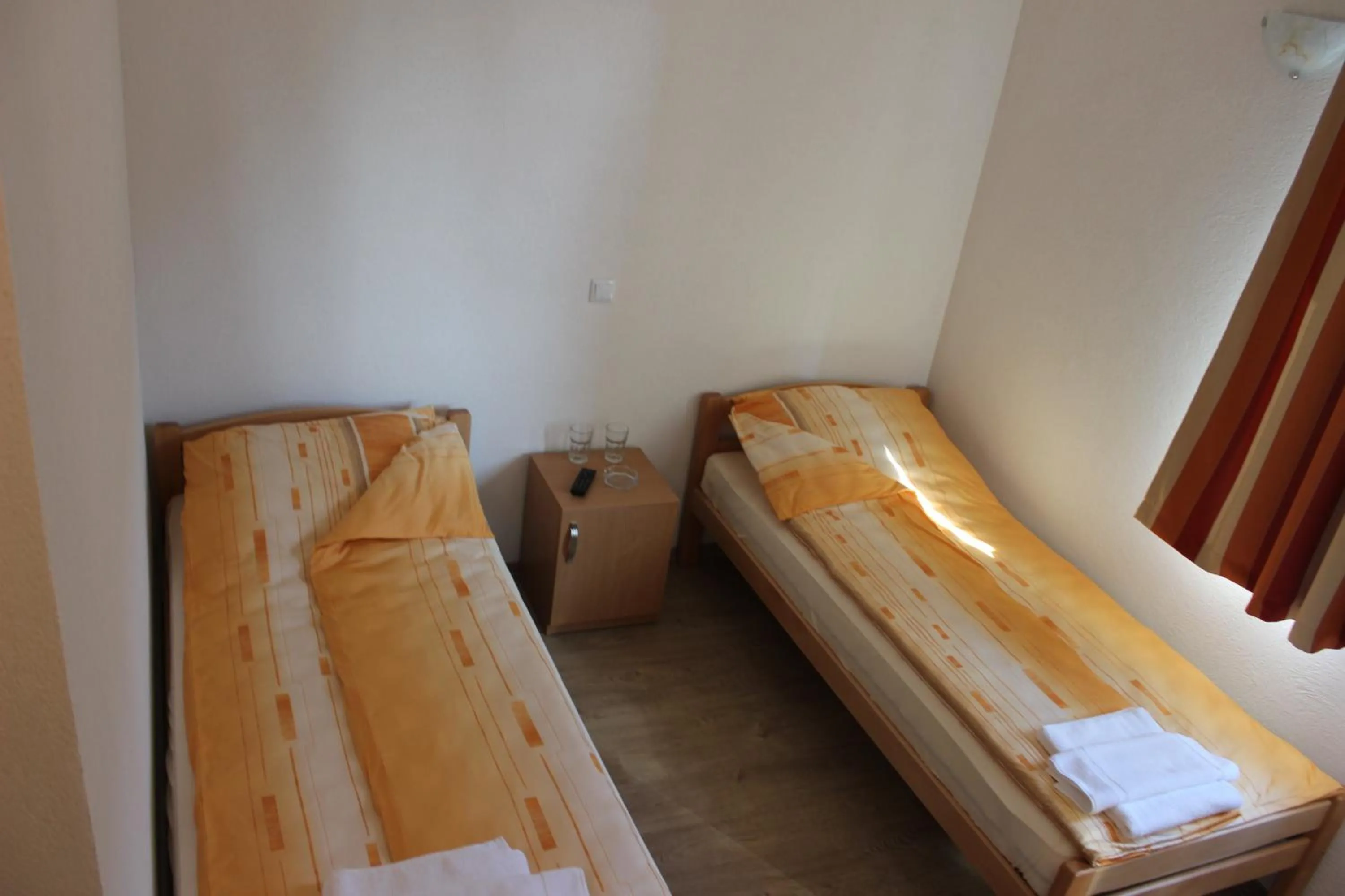 Bed in Rooms Zebax