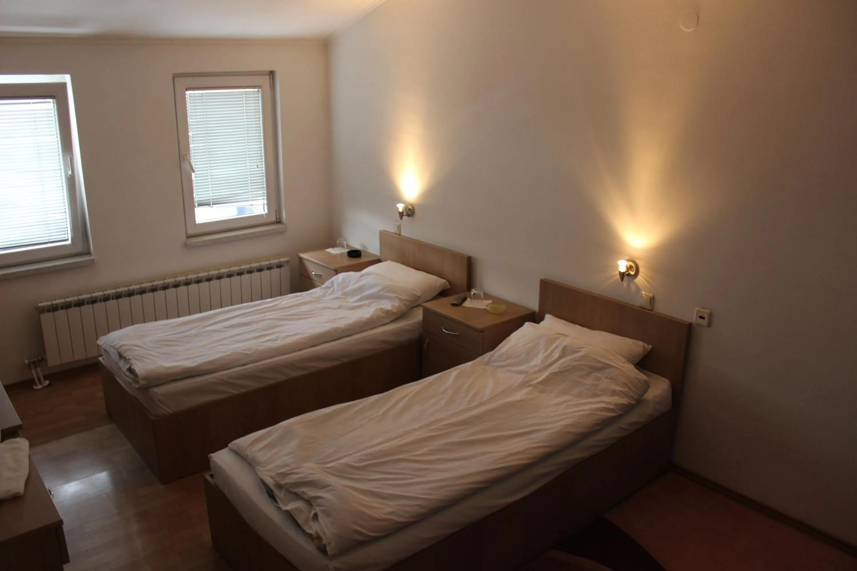 Bed in Rooms Zebax