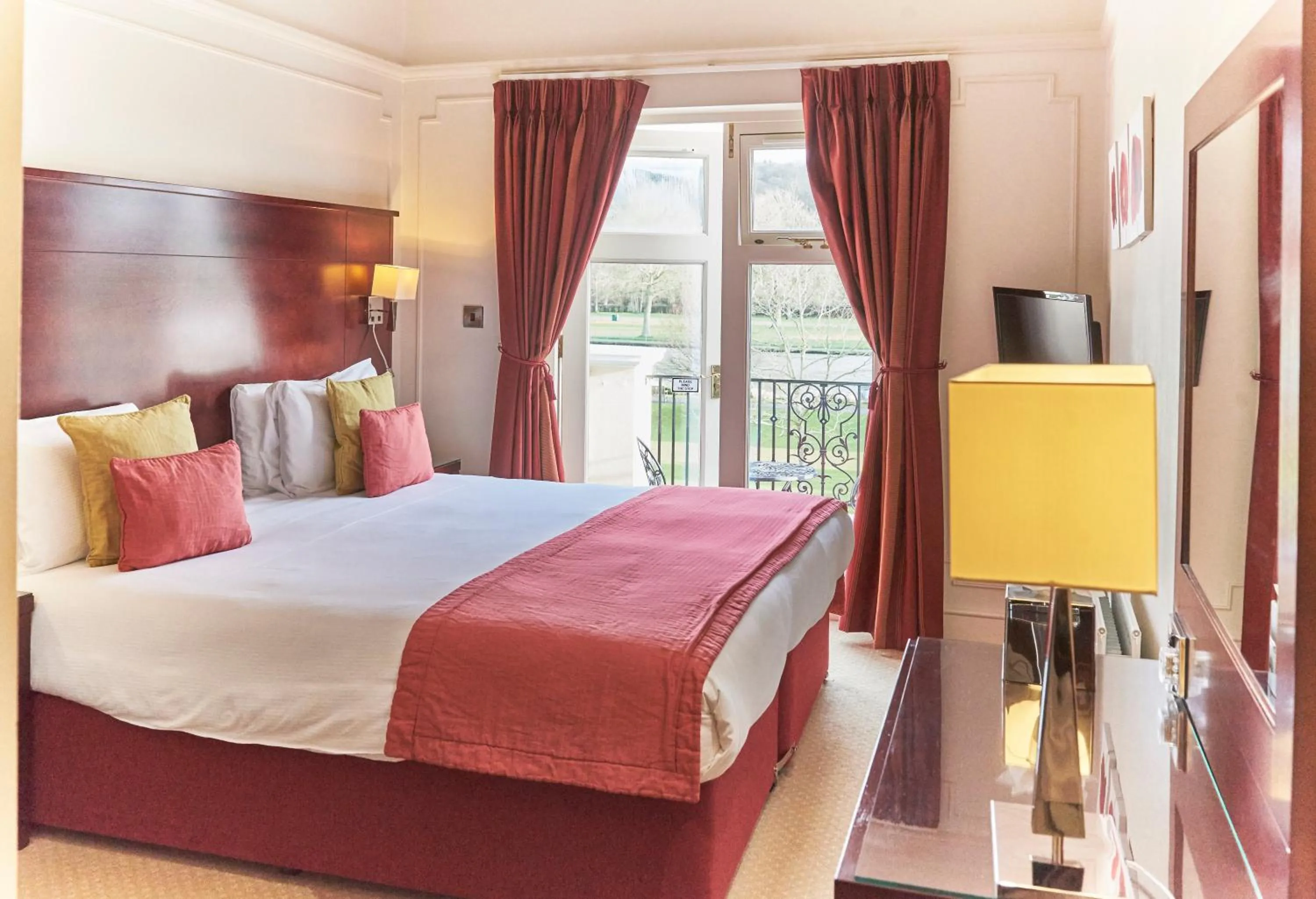 Bed in Phyllis Court Members Club