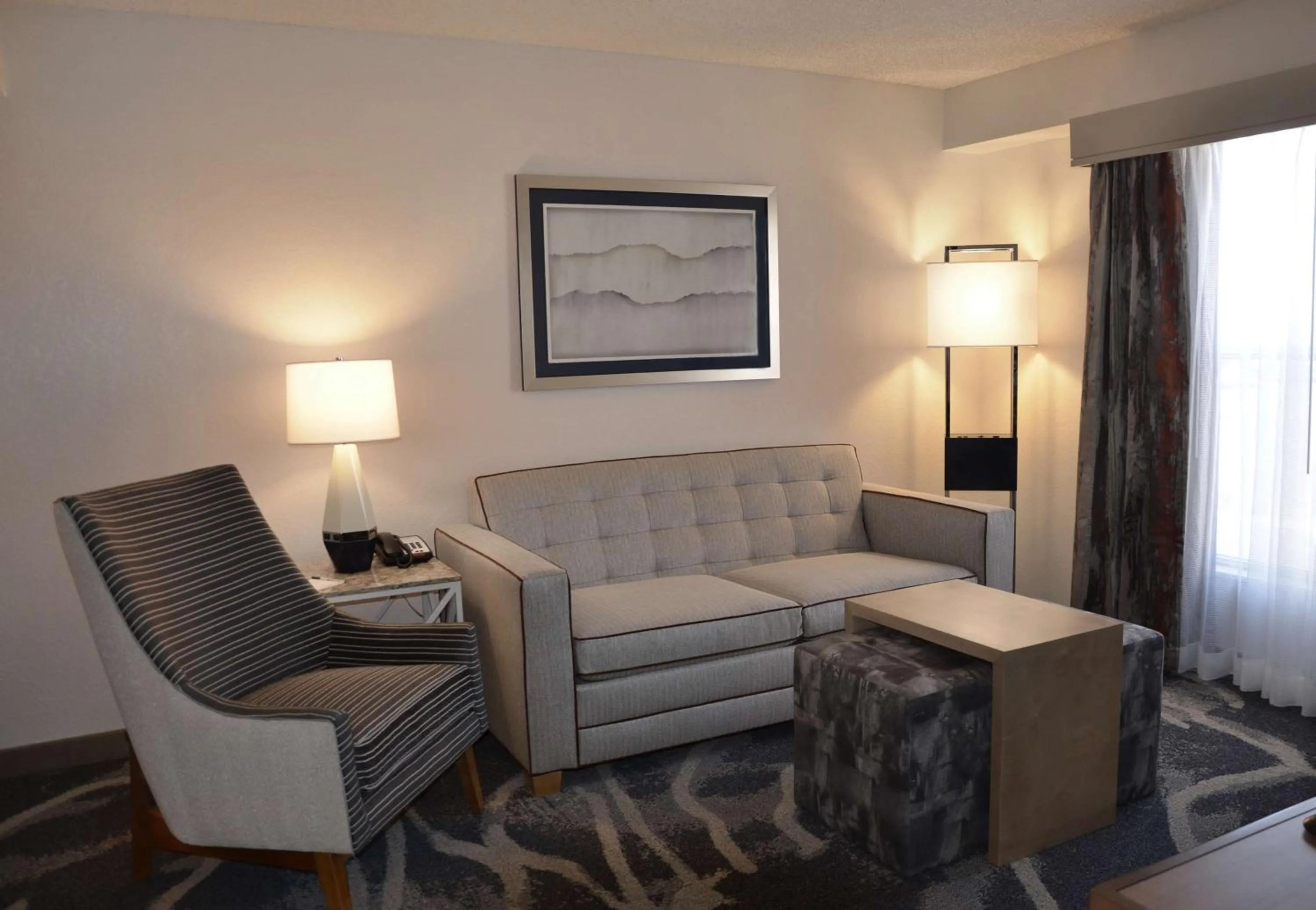 Living room in Homewood Suites by Hilton Phoenix-Biltmore